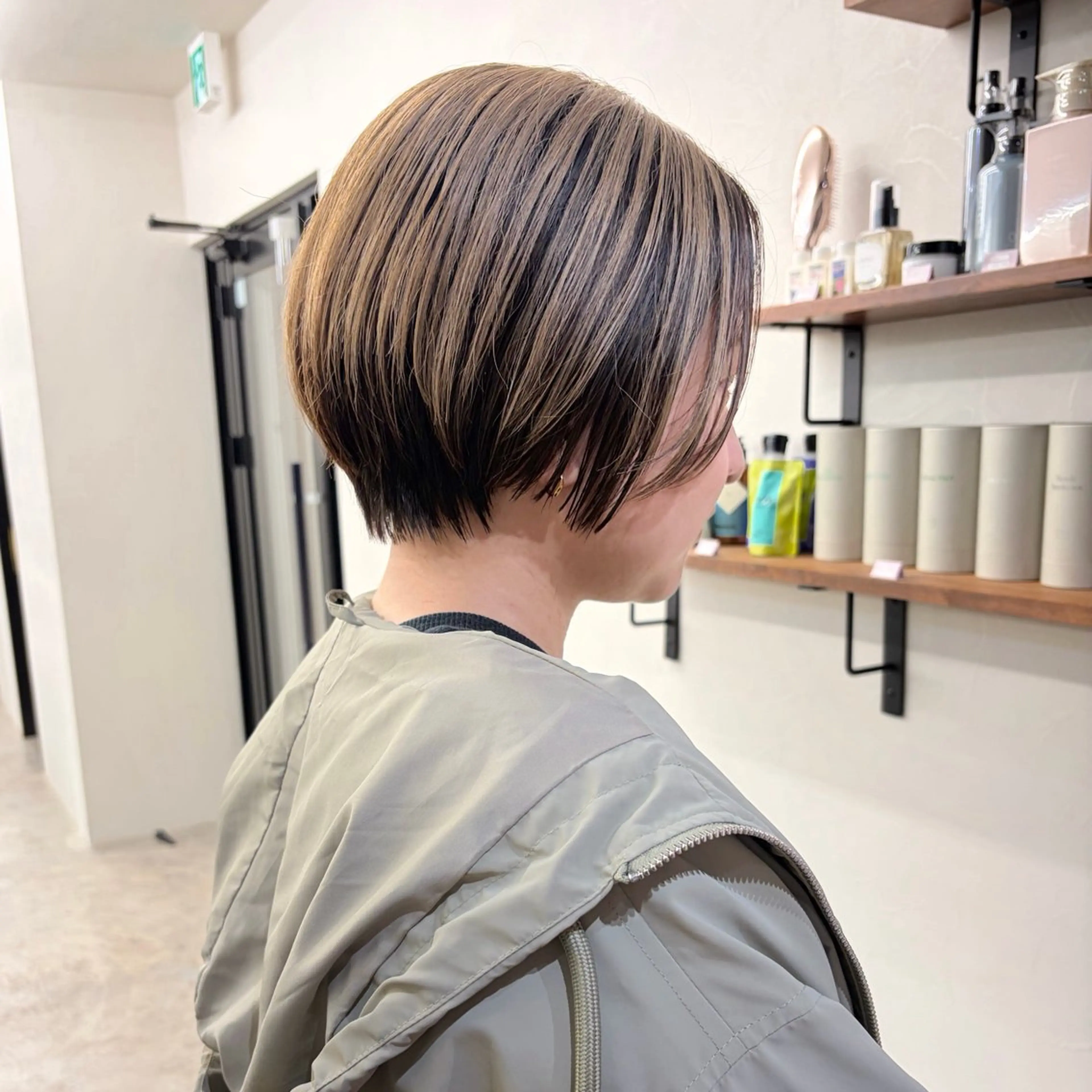 ショート カラー 丸みショート ブリーチ ブリーチなしカラー ボブ 髪質改善 カット トリートメント 初めてのショート お任せください✂️のヘアスタイル