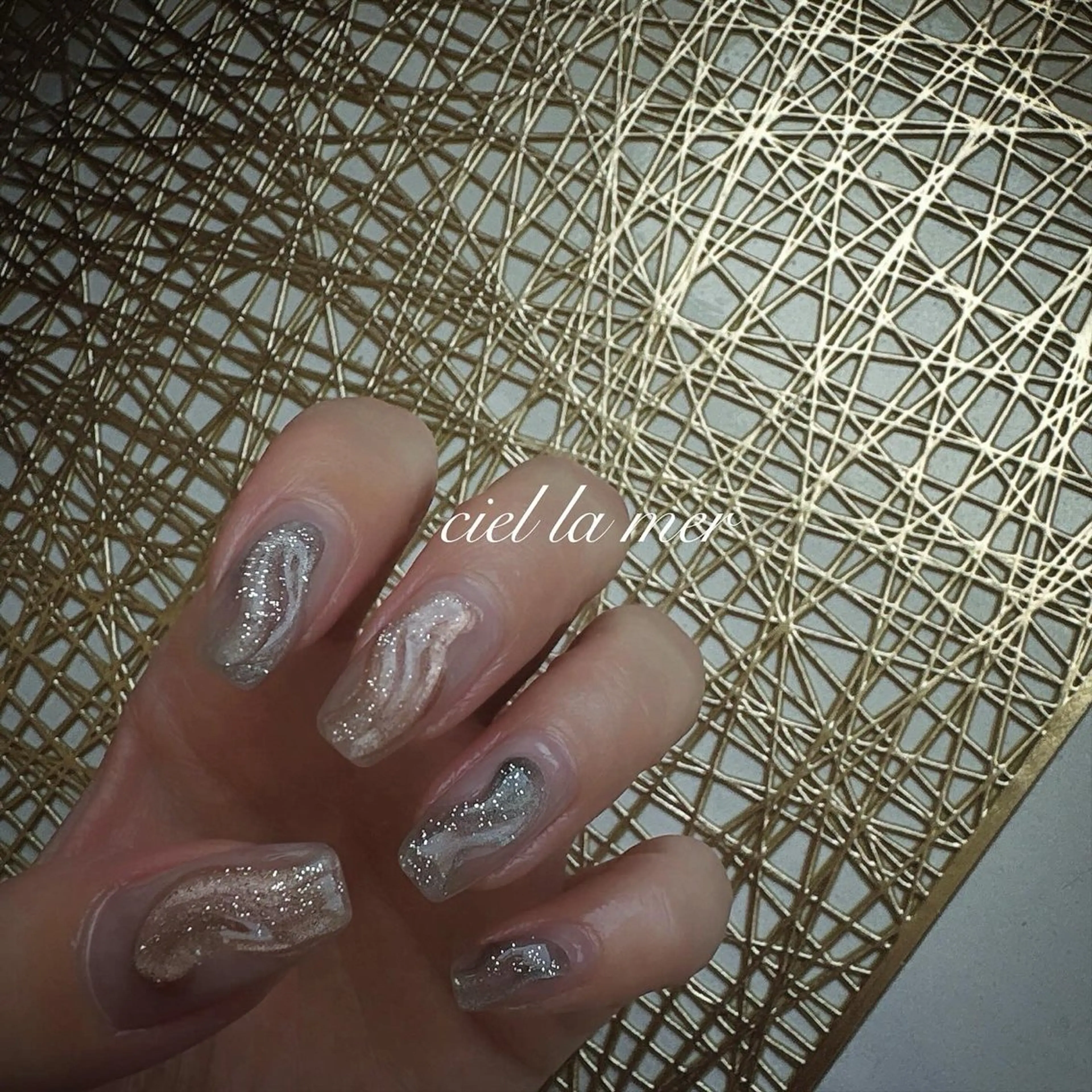 マグ×フラッシュがキラキラ可愛いぷっくりうねうねトレンドnailが特別価格で.*･ﾟ平日限定価格🌿ご新規様他店オフ無料の写真