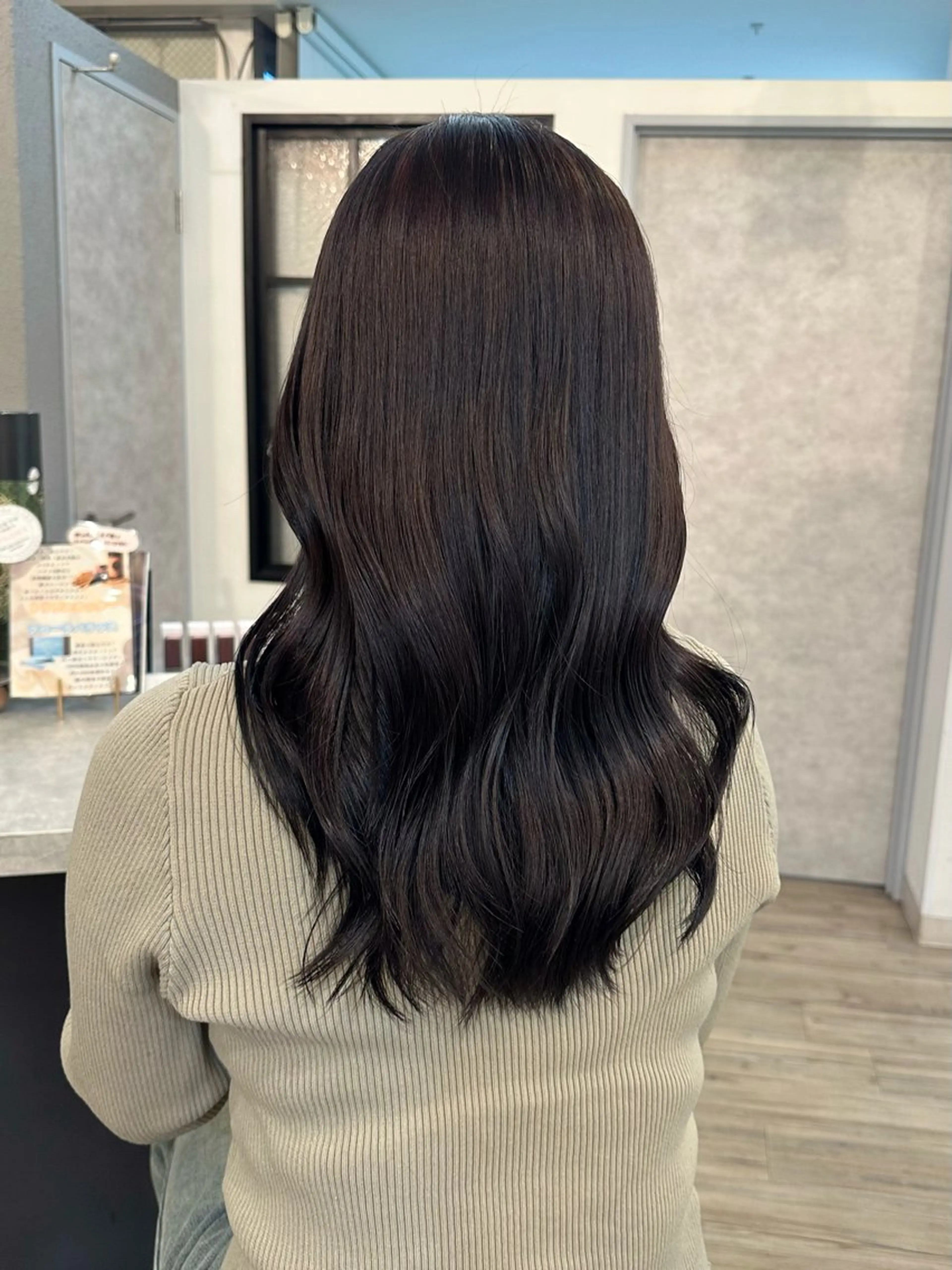セミロング カラー 透明感カラー カット ヘアカラー トリートメント sato ayaka ｜透明感カラー🫧のヘアスタイル