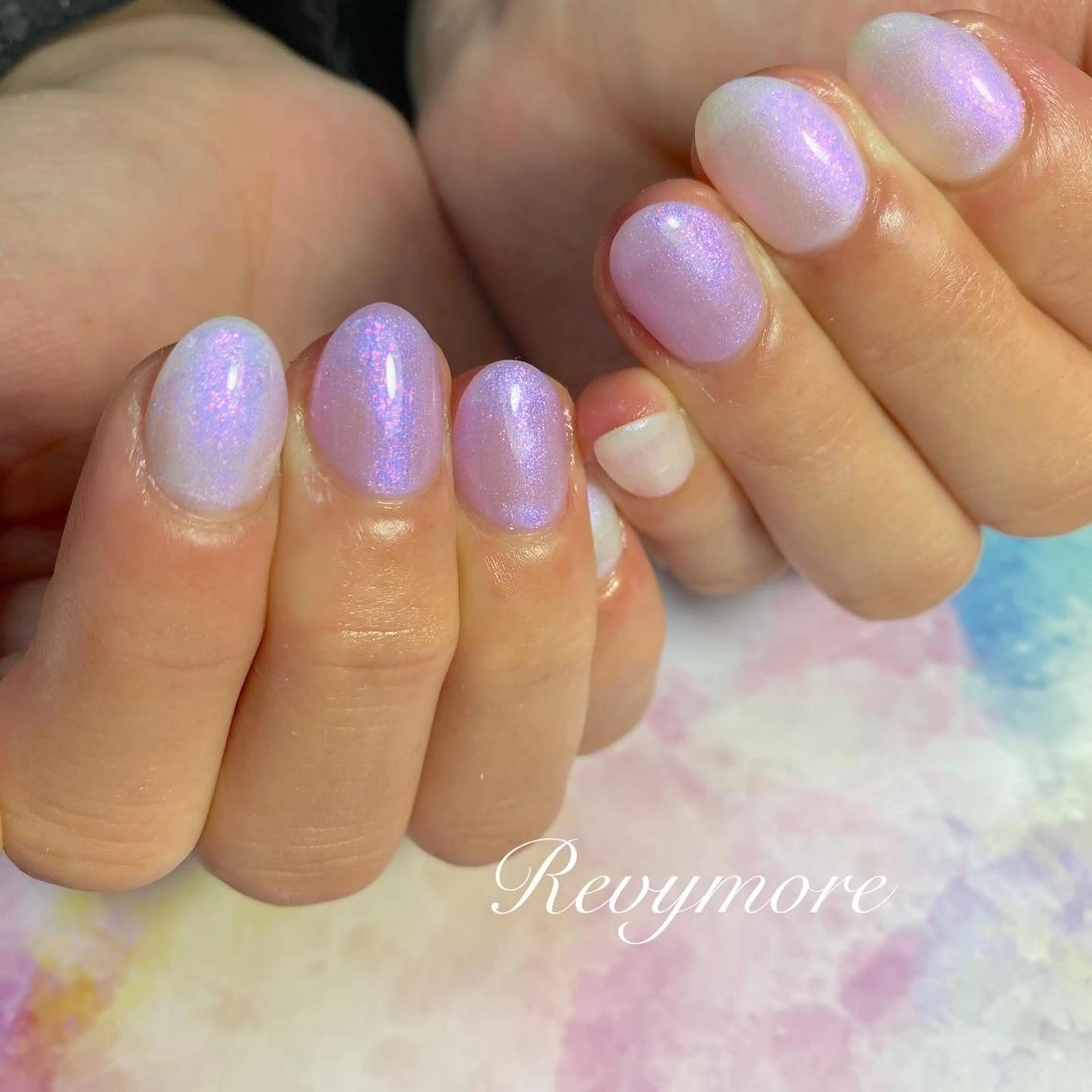 ショート ネイル 韓国風ヘア ジェルネイル キラキラネイル 韓国ネイル ニュアンスネイル nail salon Revymore所属・nail salon Revymoreのネイルデザイン