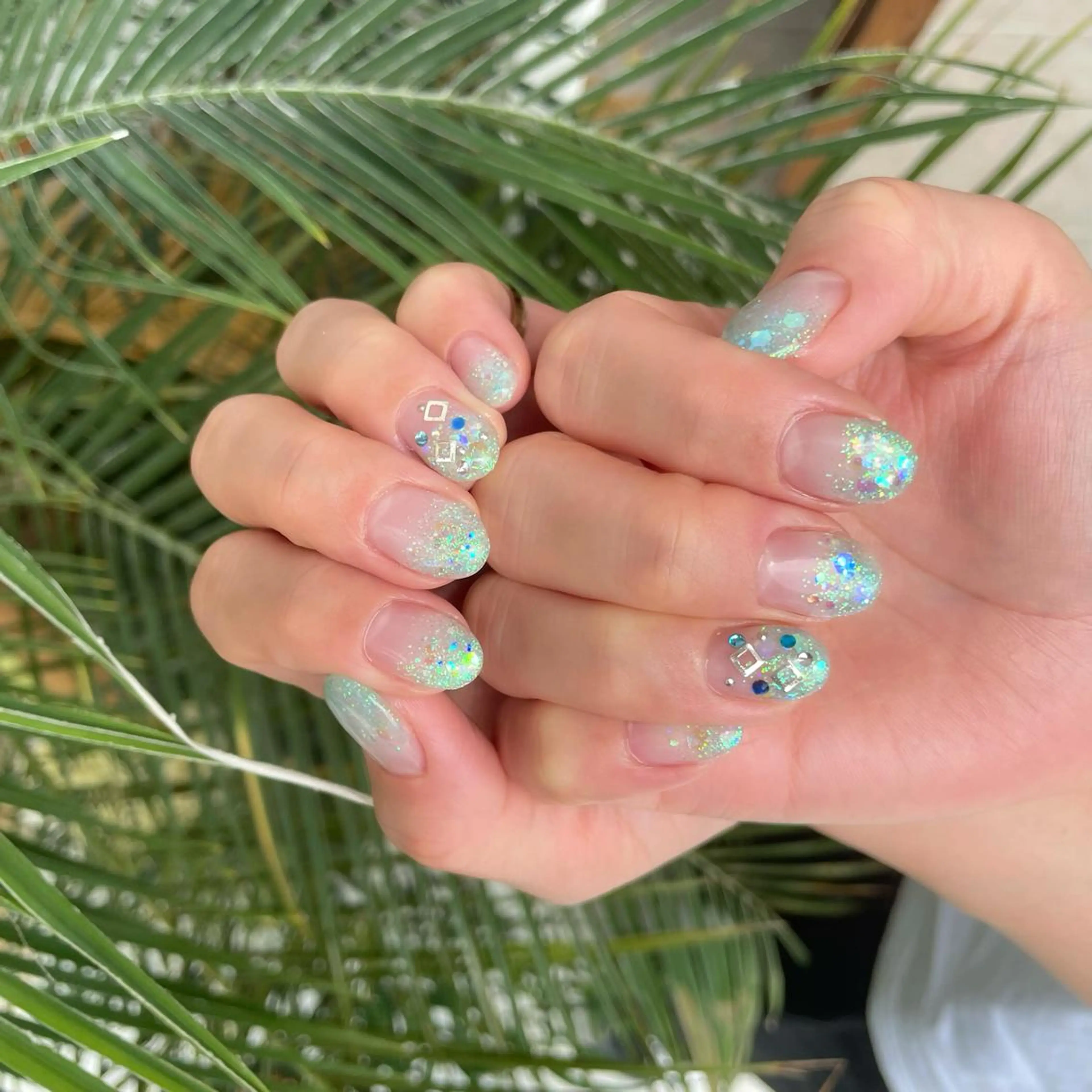 ネイル グラデーション ラメ(グリッター) ラメグラデーション 夏ネイル es nailのネイルデザイン