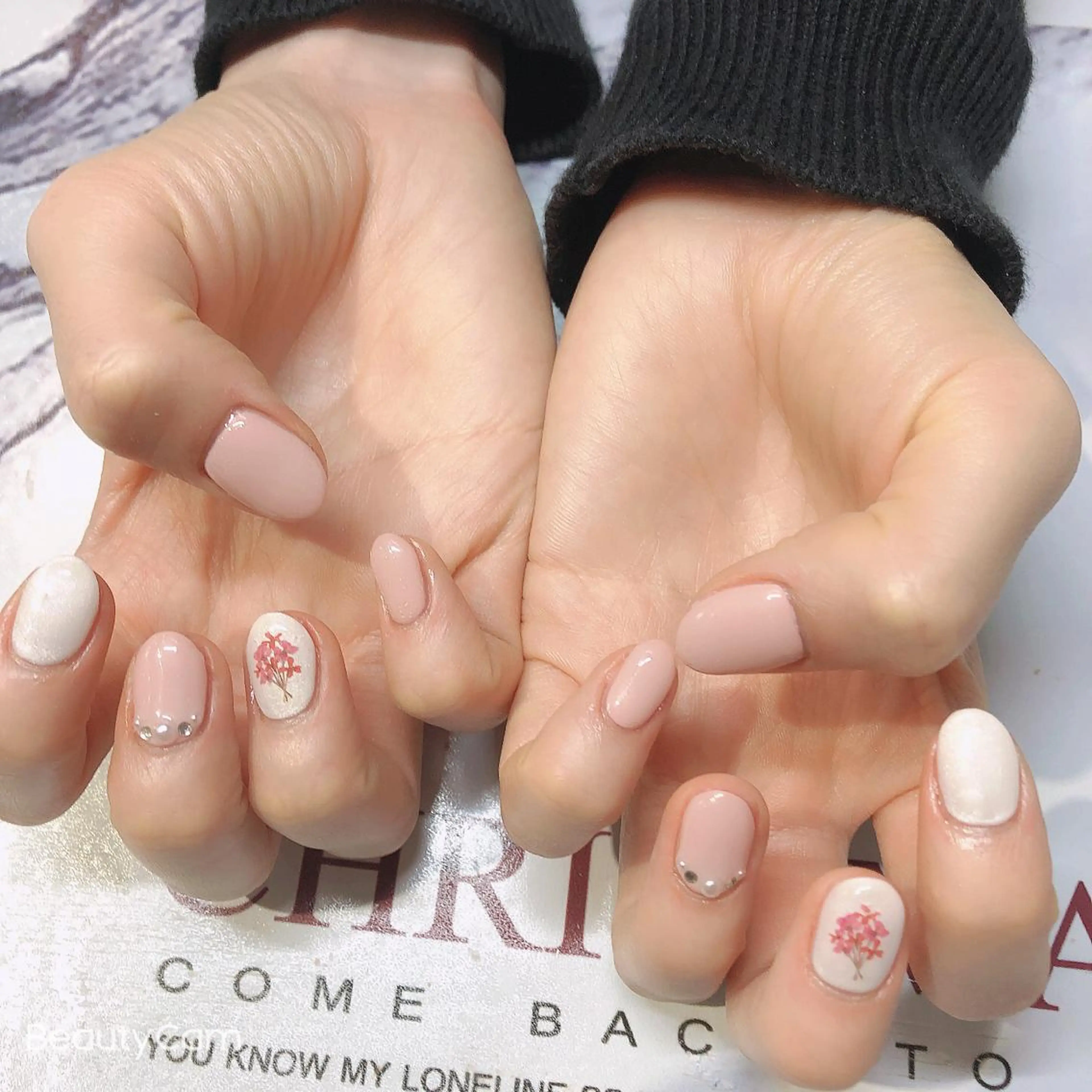 ネイル ハンドネイル ガレンドウ 白澤 愛子のネイルデザイン