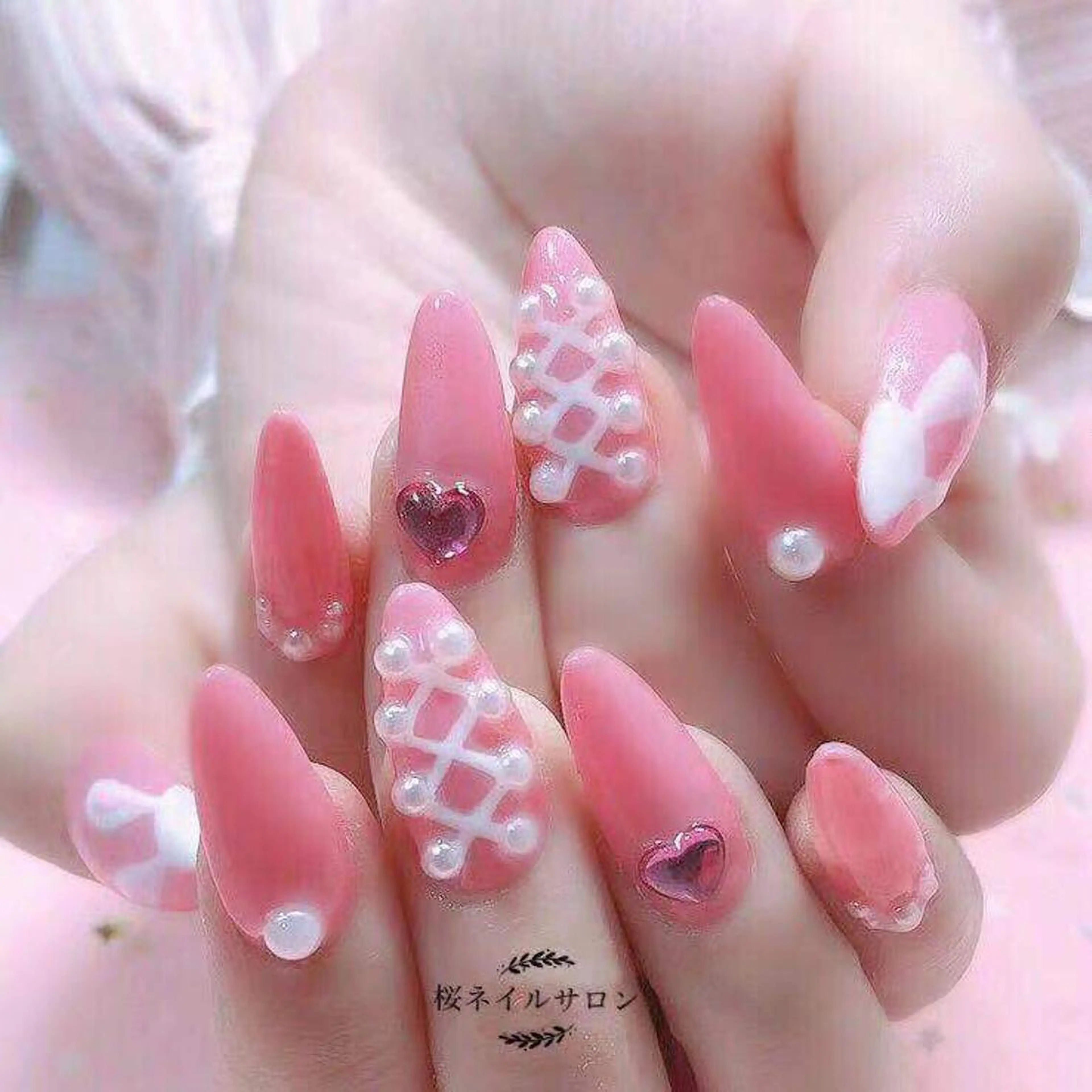 ネイル ピンク MoonNail ユリ🌸のネイルデザイン