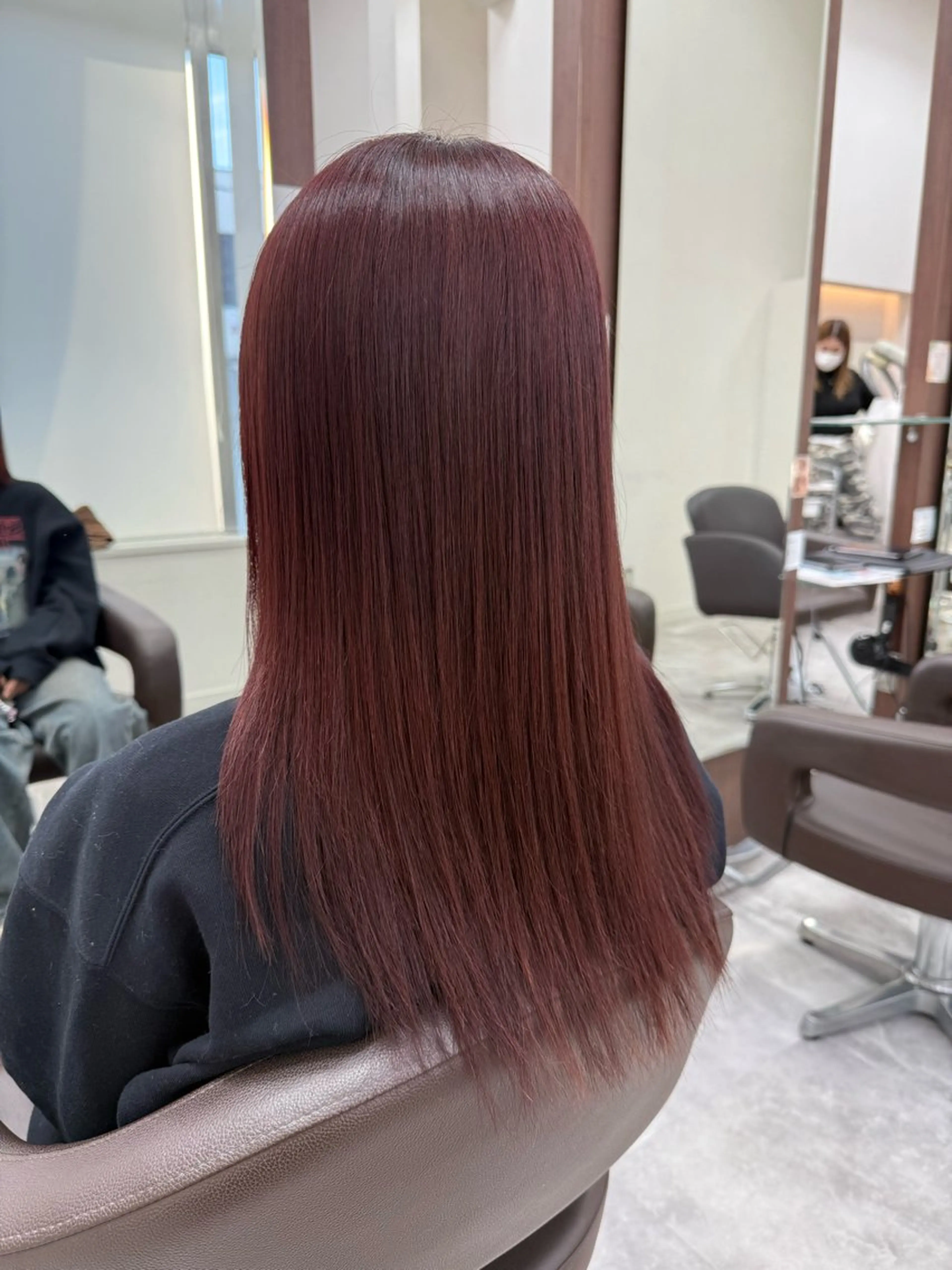カラー イマムラ ナナのヘアスタイル