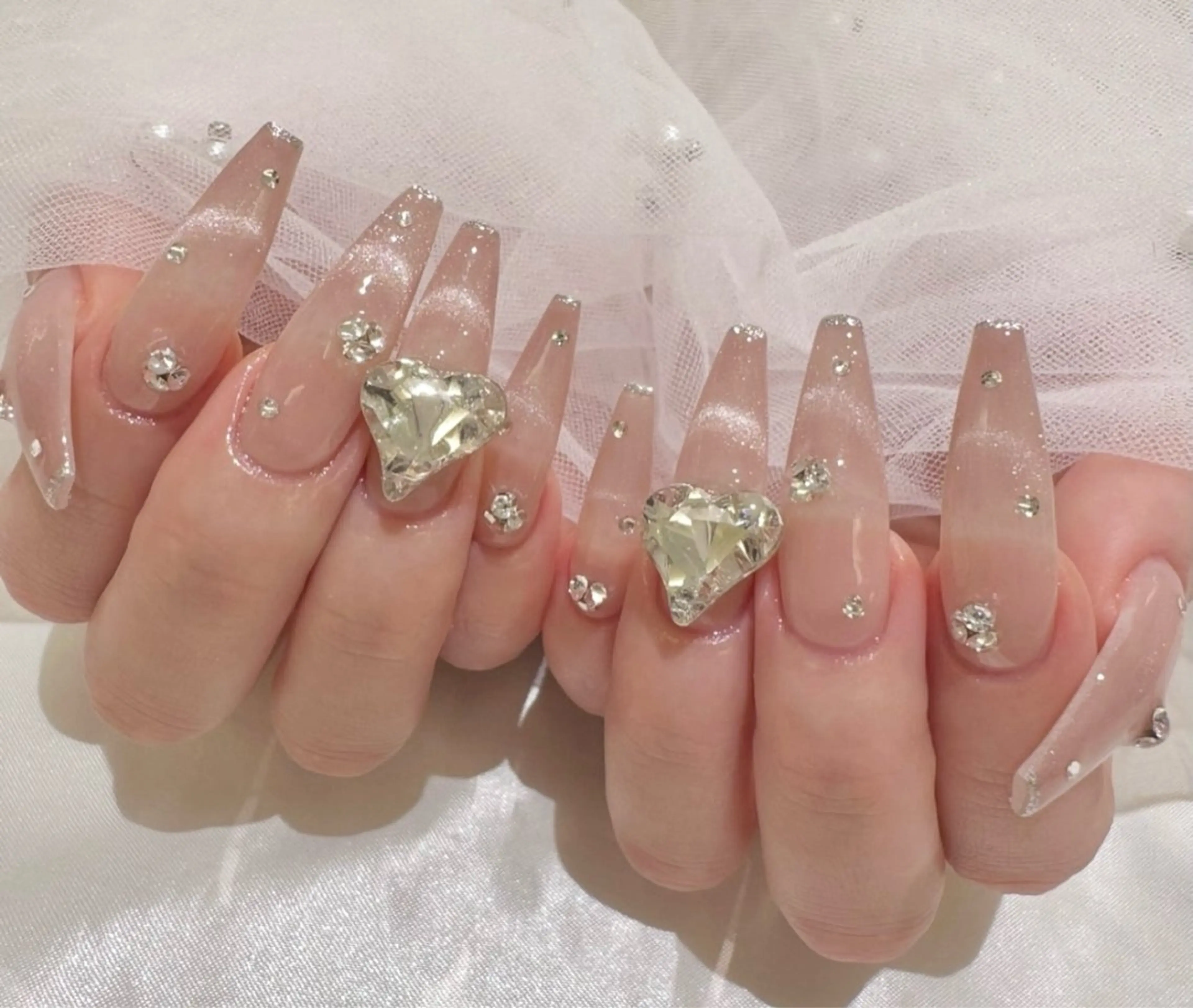 ネイル グラデーション キラキラネイル ワンカラーネイル 冬ネイル Jenn Nail Salonのネイルデザイン