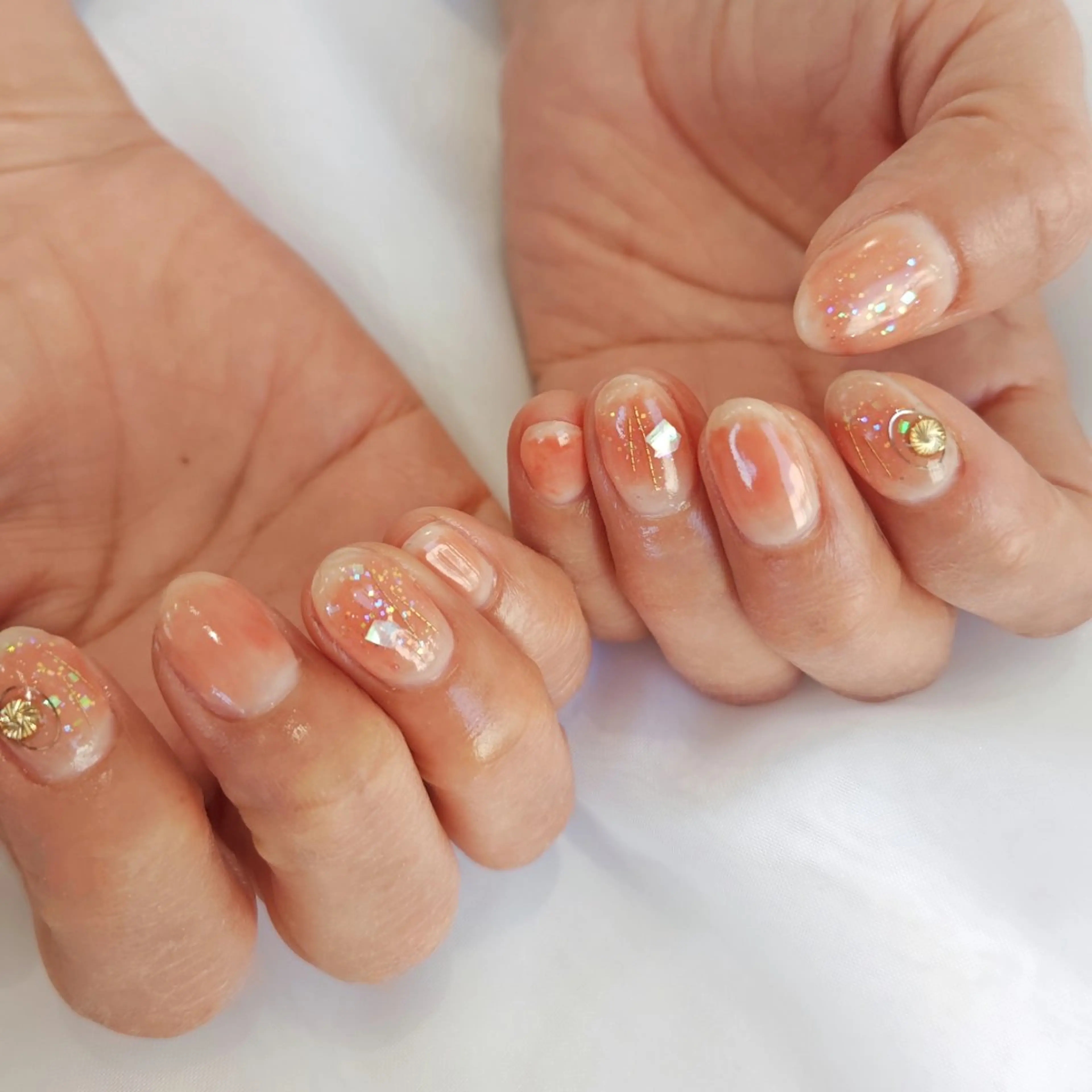 ネイル チークネイル 春ネイル ハンドネイル felicita fumi🩷のネイルデザイン