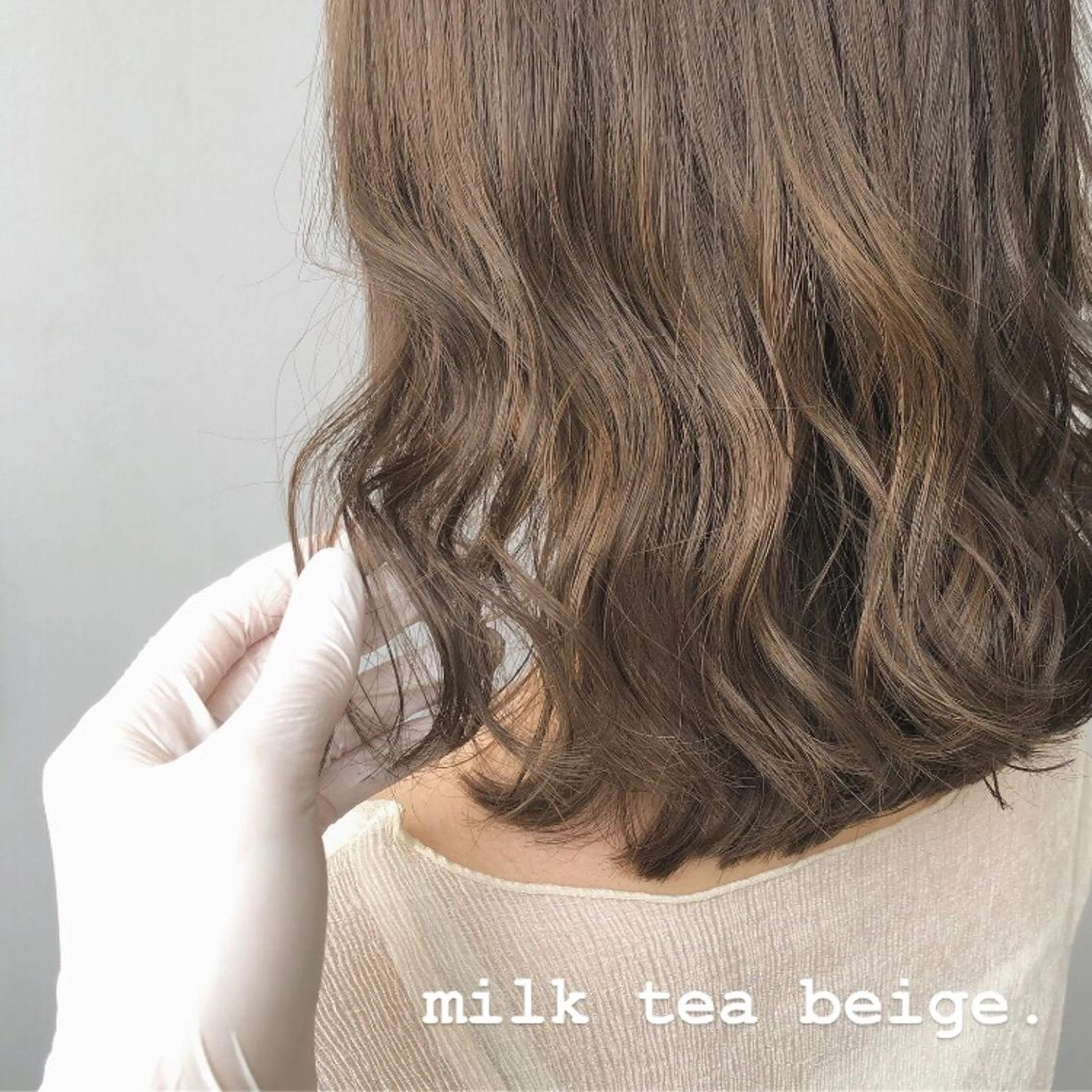 ミディアム カラー ヘアアレンジ ベージュカラー ミルクティーベージュ トレンド眉🌈✨ arisaの眉毛・アイブロウイメージ