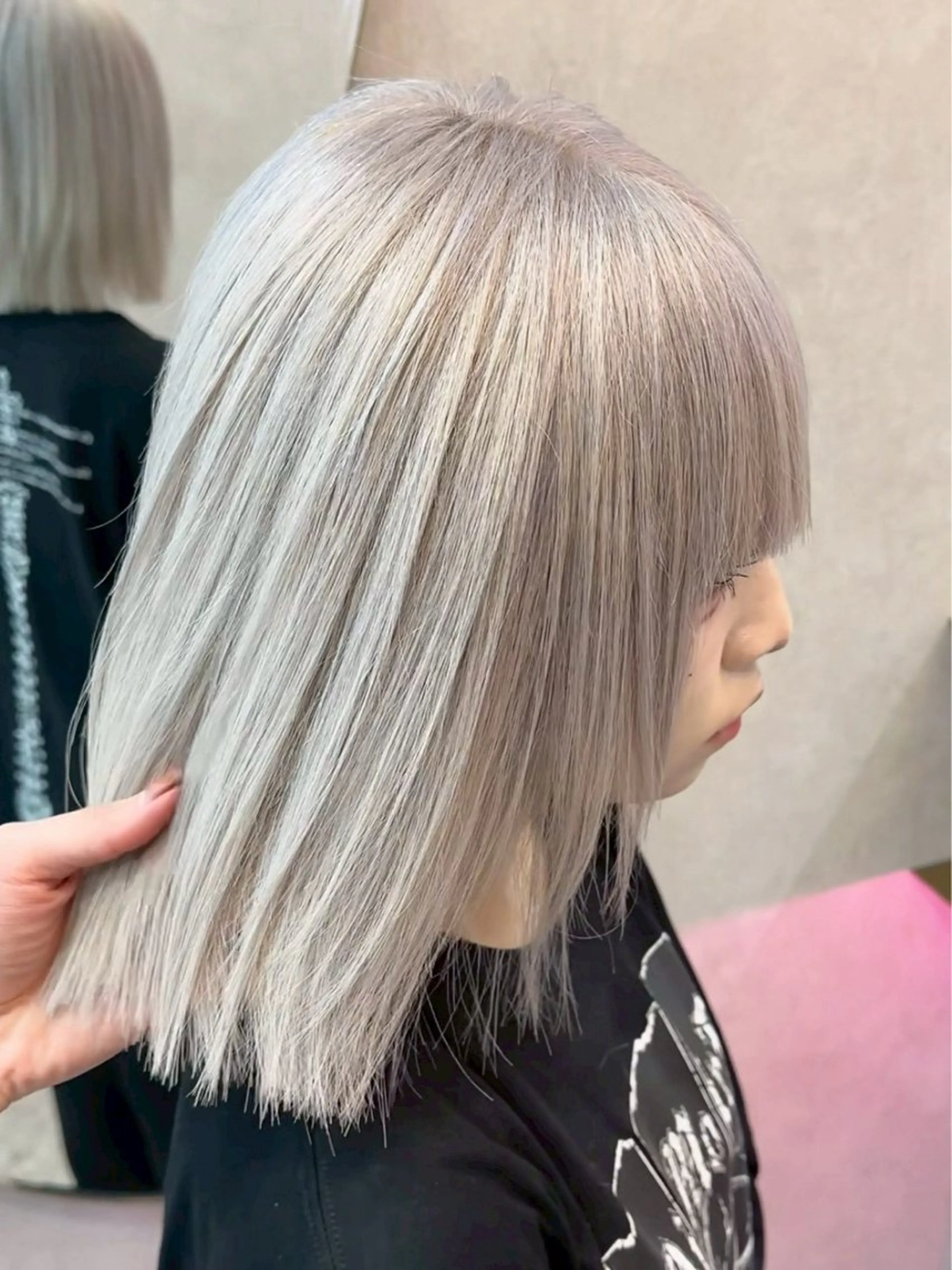 ミディアム カラー ヘアカラー トリートメント Lond Le'a /ハイトーンカラーのヘアスタイル