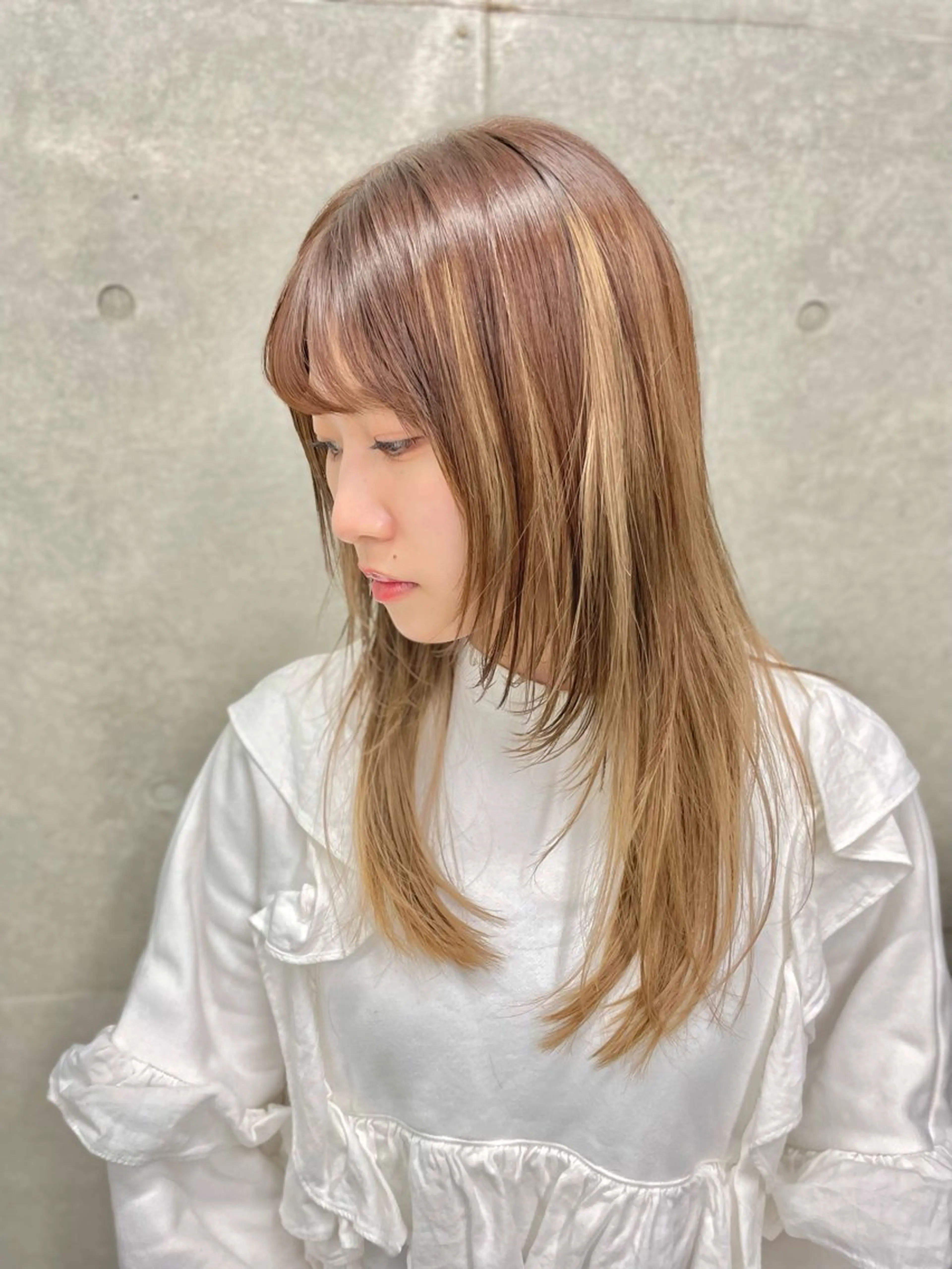 ロング アッシュ ボブ くびれヘア 顔まわりレイヤー ハイライト 表参道/髪質改善/ 髪質改善カラー/遠藤のヘアスタイル