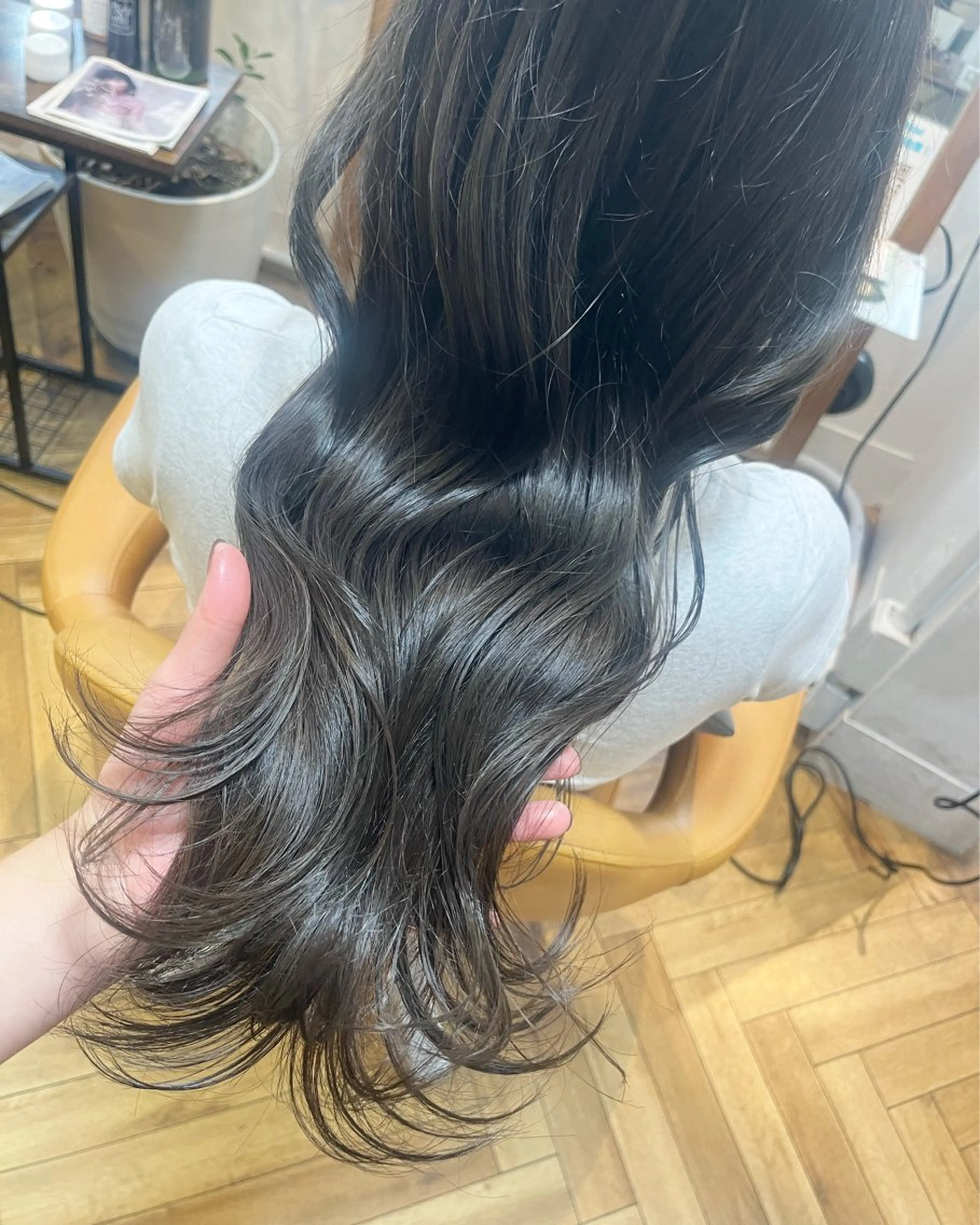 ロング カラー 高石 未唯のヘアスタイル