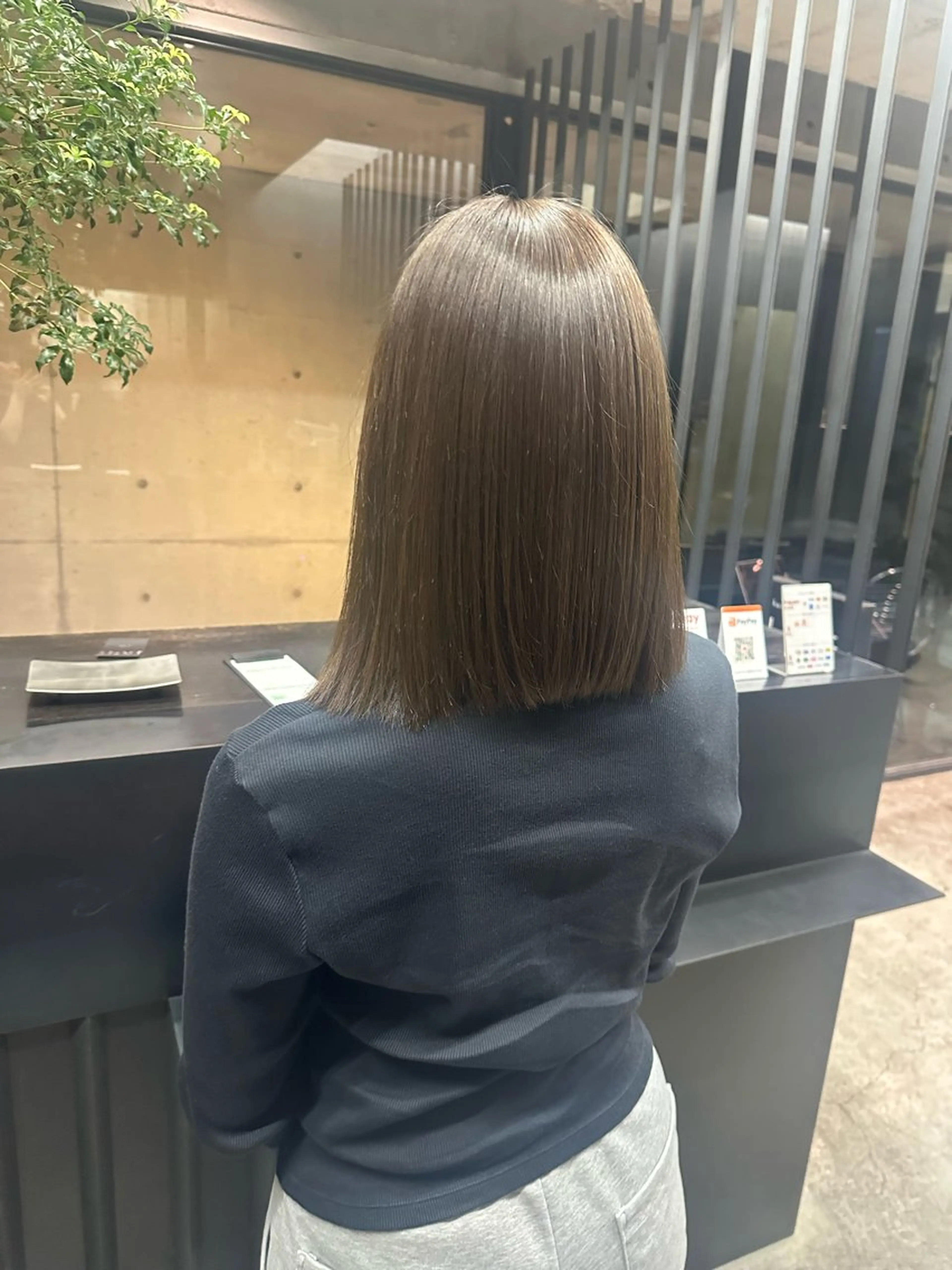 ミディアム カラー 西 美羽のヘアスタイル