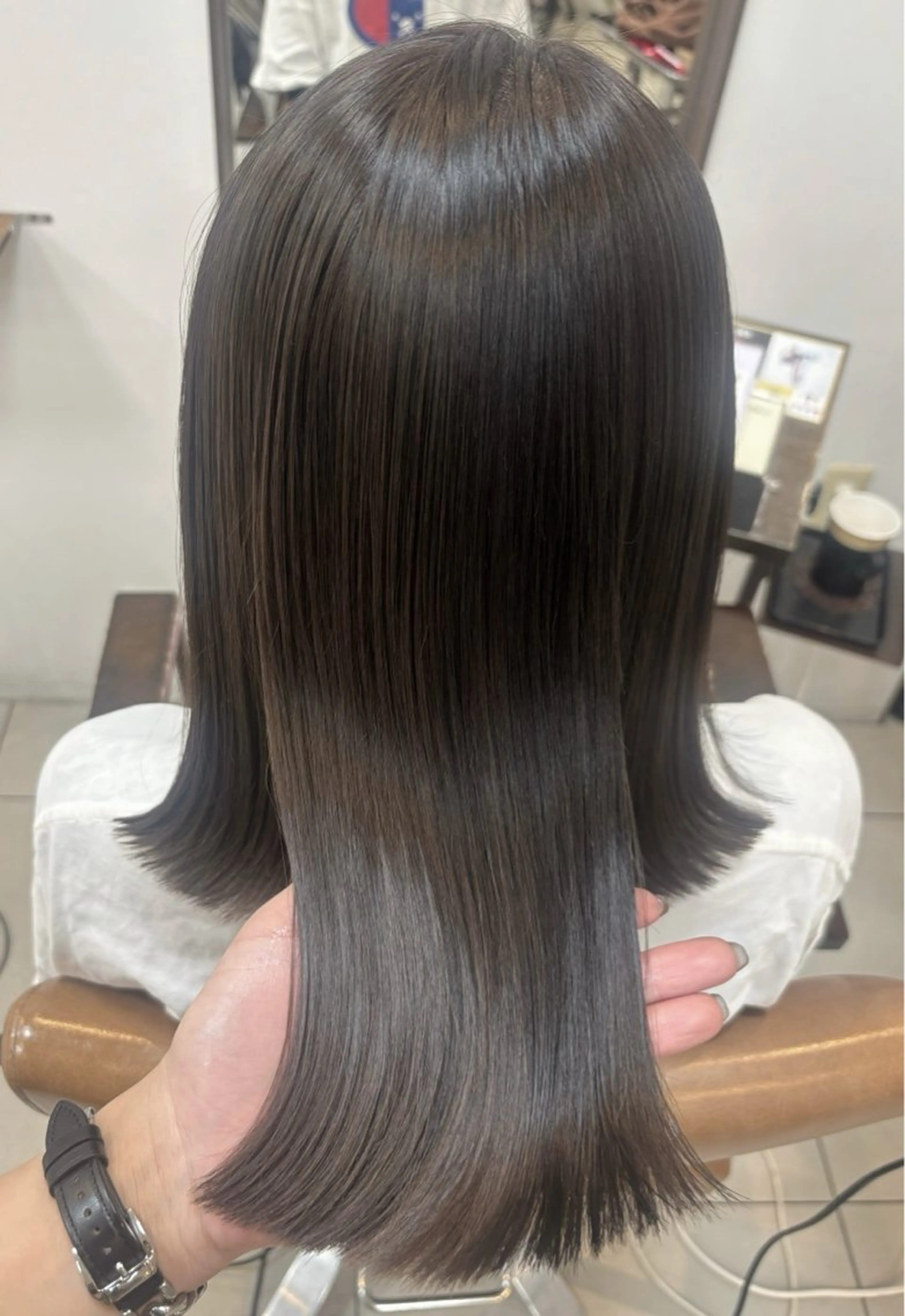 ミディアム カラー ミディアムレイヤー アッシュ 髪質改善 レイヤーカット カット ヘアカラー 頭皮×髪質改善 透明感カラー💎中村のヘアスタイル