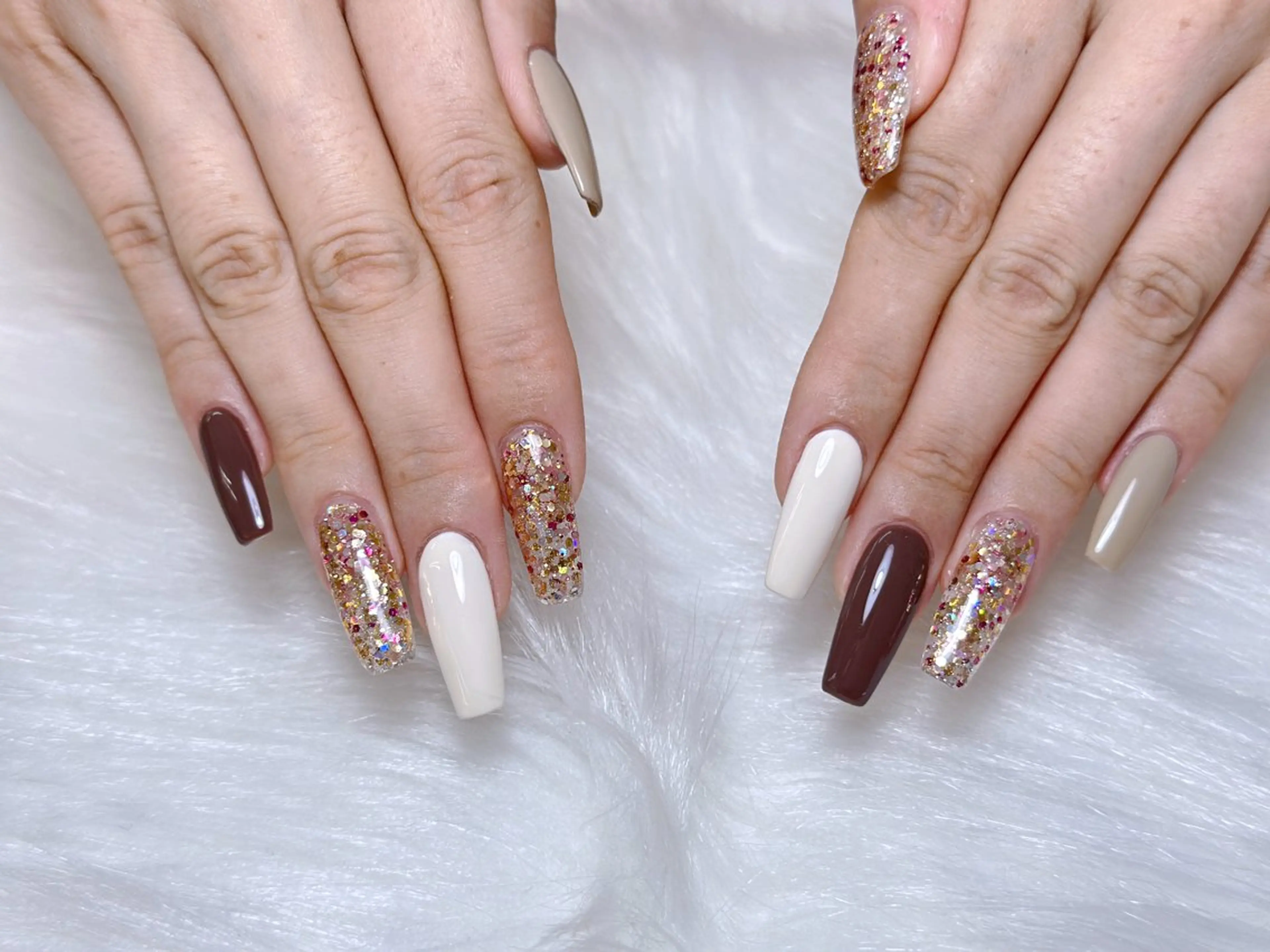 ネイル ハンドネイル ハンドケア Mona【パラジェル ・長さ出し専門店】のネイルデザイン