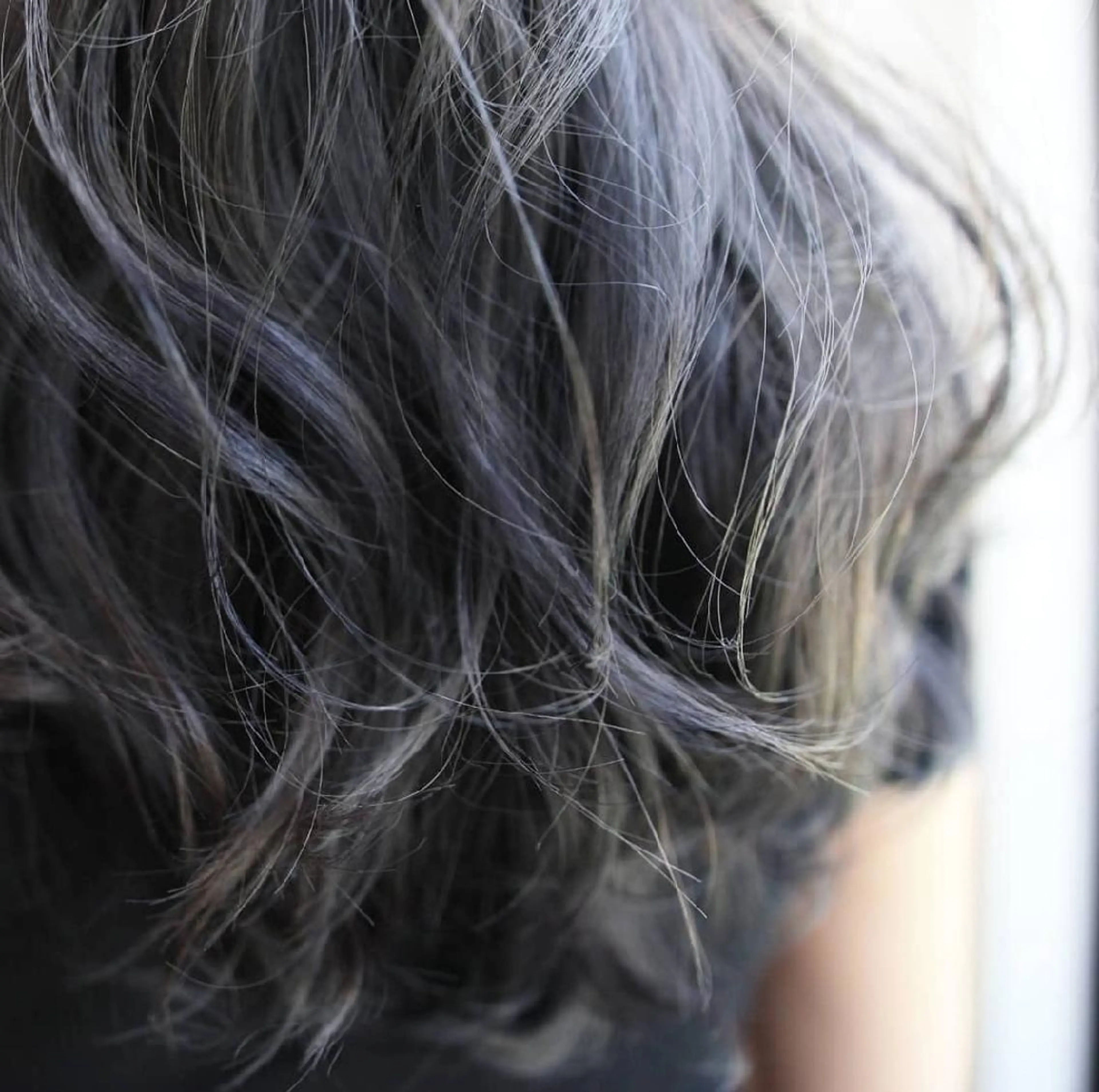 セミロング カラー ブリーチ 透明感カラー 新生活応援★半額/ 25歳以下　“内間”のヘアスタイル