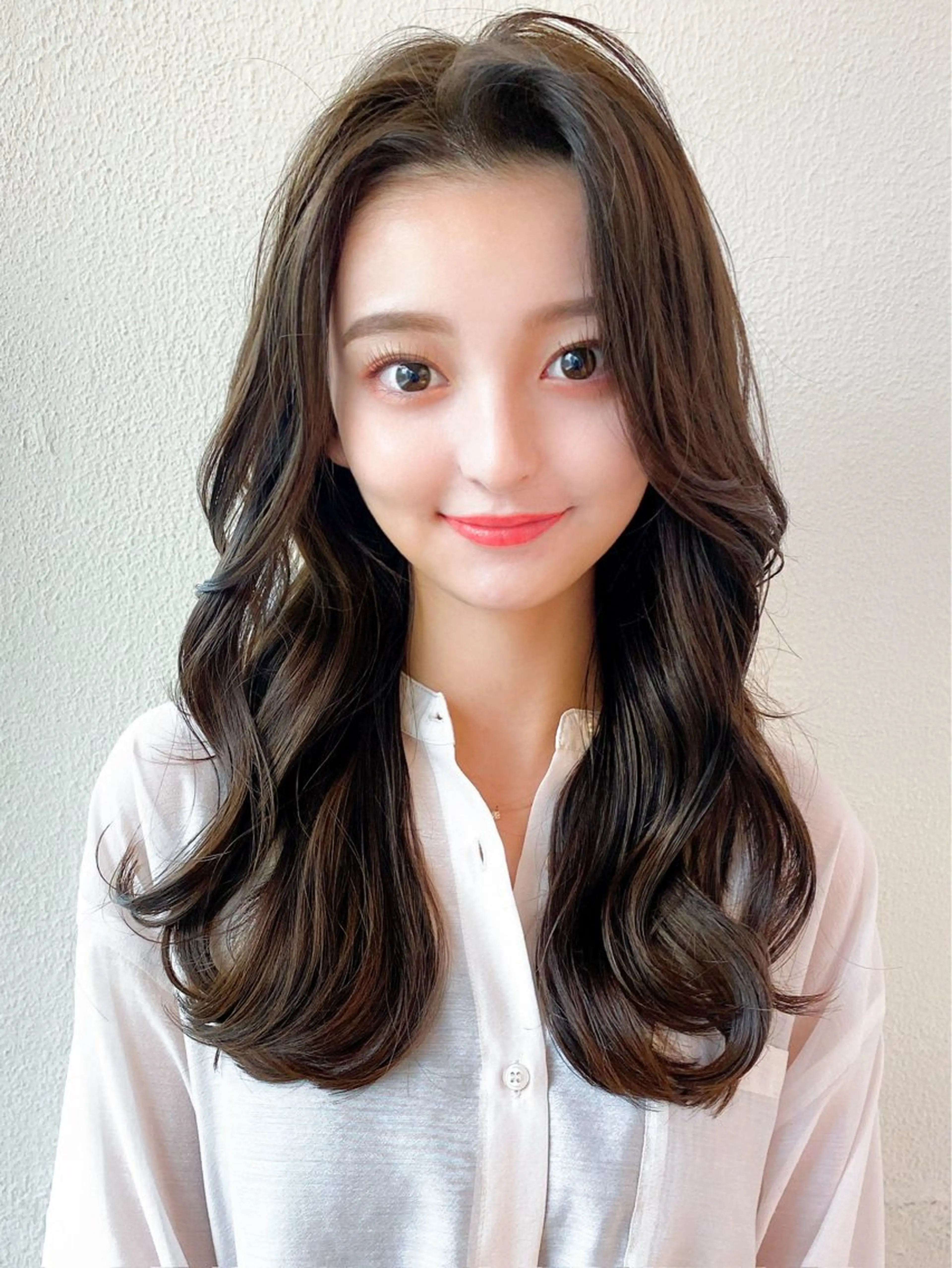 ロング カラー ベージュカラー ブラウンカラー グレージュ 韓国風ヘア レイヤーカット カット ヘアカラー トリートメント 山﨑 翼のヘアスタイル