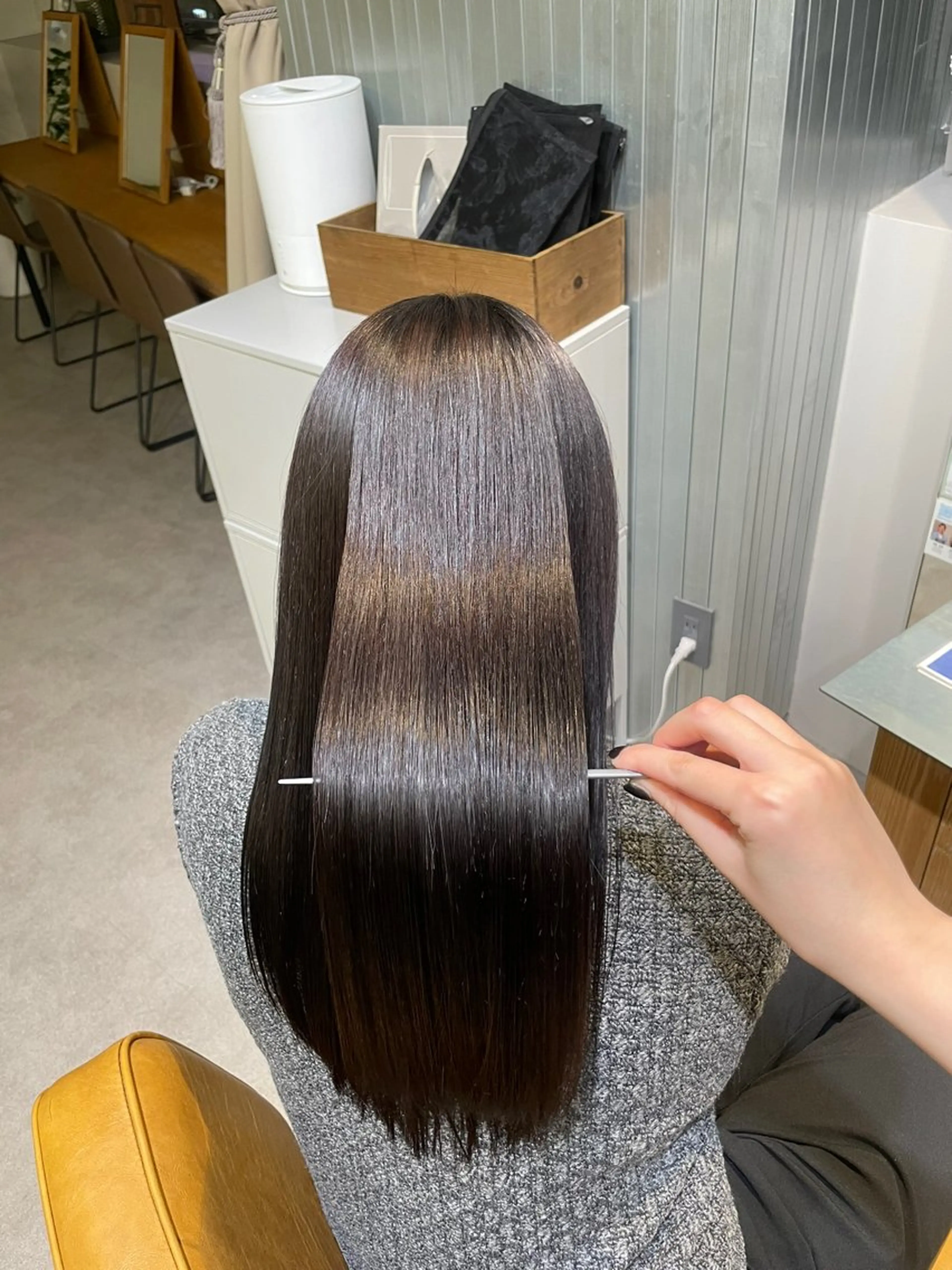 ロング SARA 【大阪梅田】のヘアスタイル