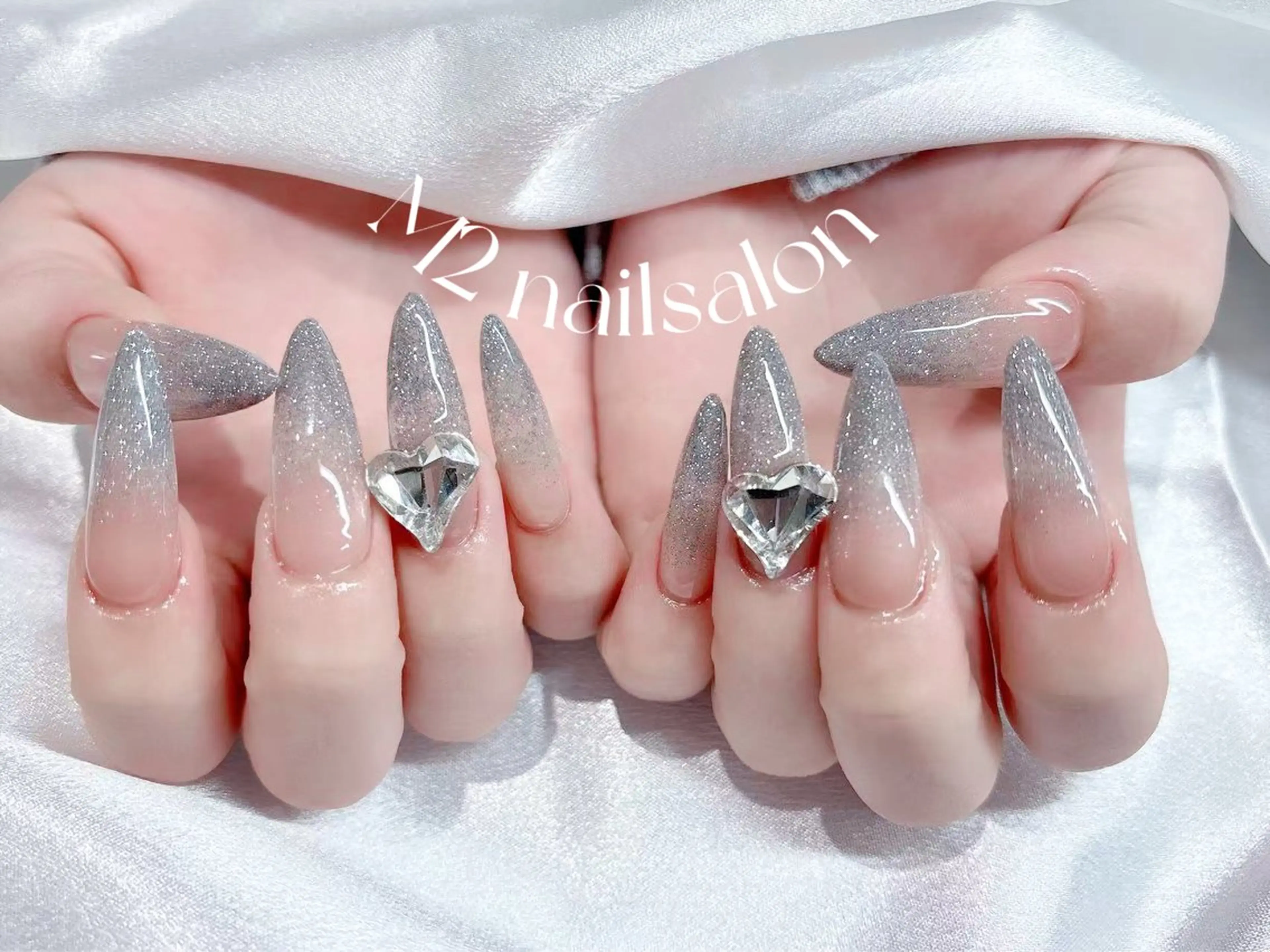 ネイル ストーンネイル ハンドネイル 長さだし専門店 M2　rikaのネイルデザイン