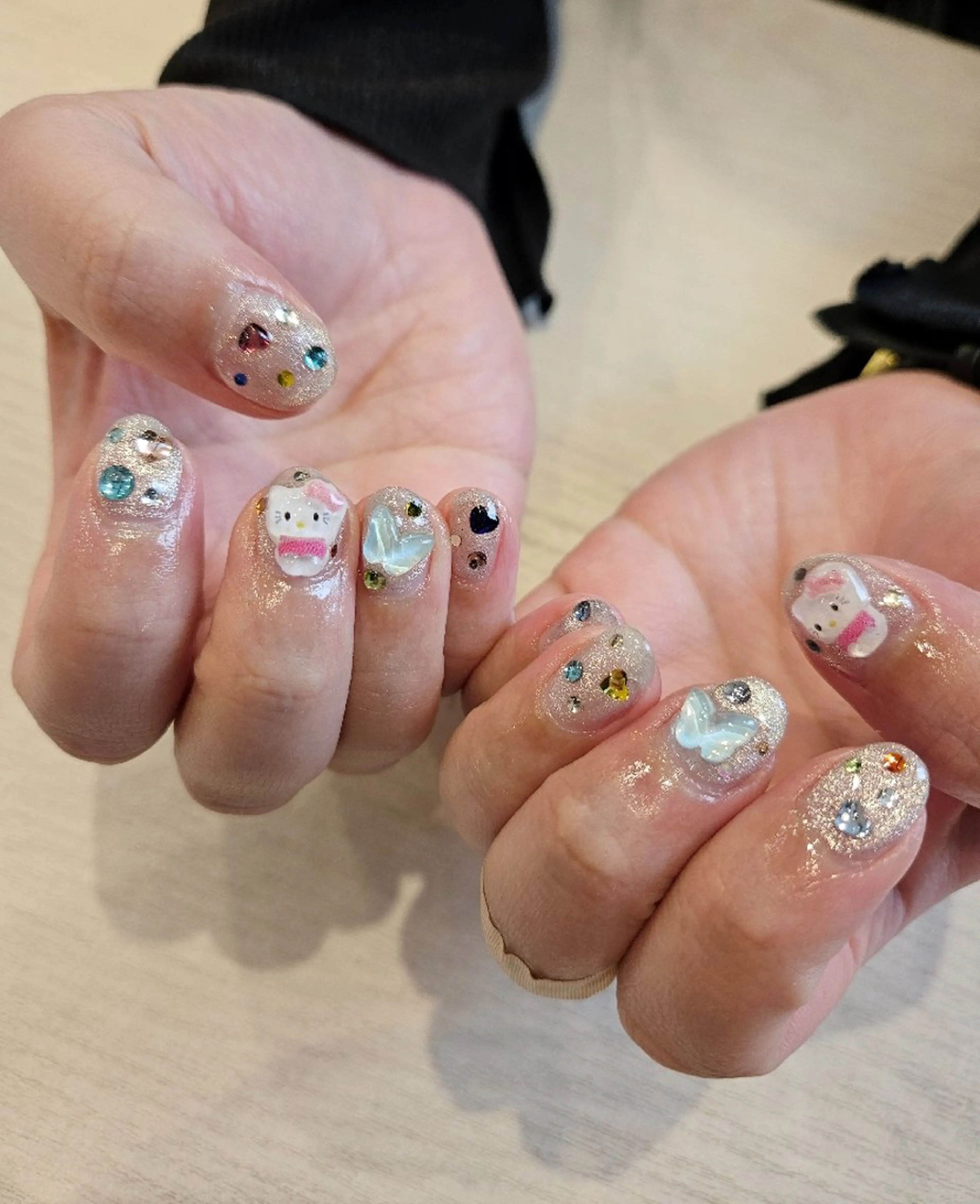 ネイル ハンドネイル 関口 友菜のヘアスタイル