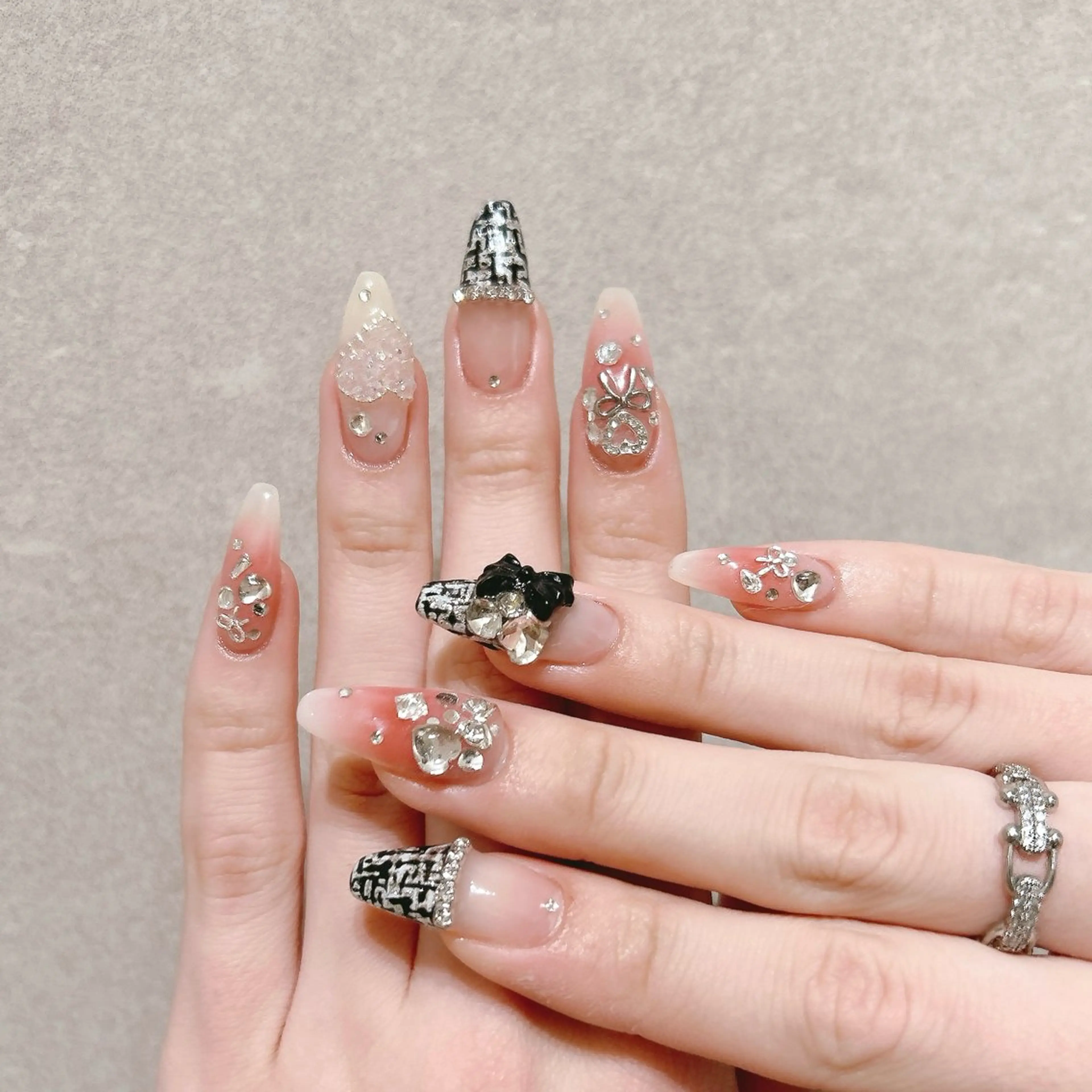 ネイル チークネイル ハンドネイル junna 金山.東別院.上前津のネイルデザイン