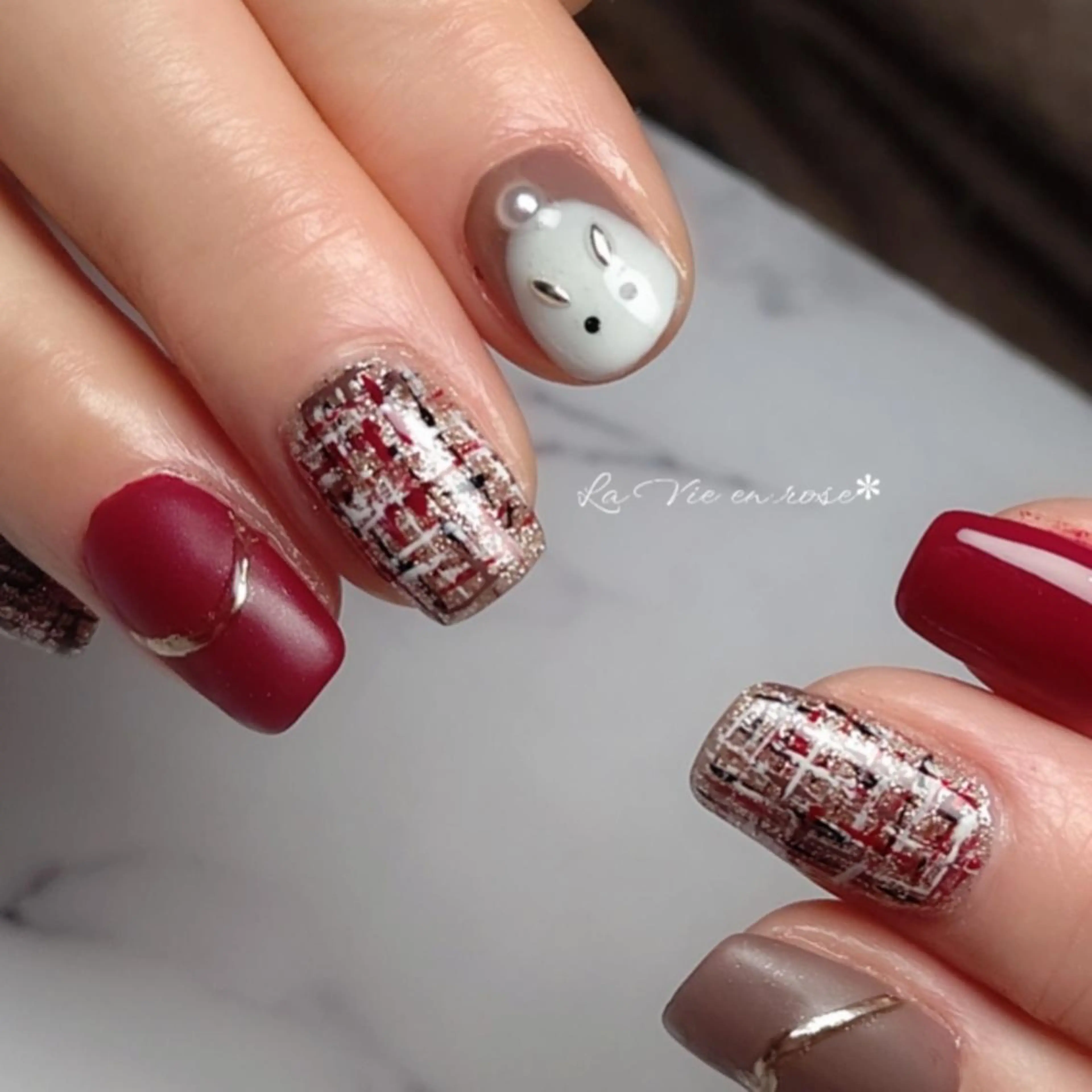 ネイル ラヴィアン ローズのネイルデザイン