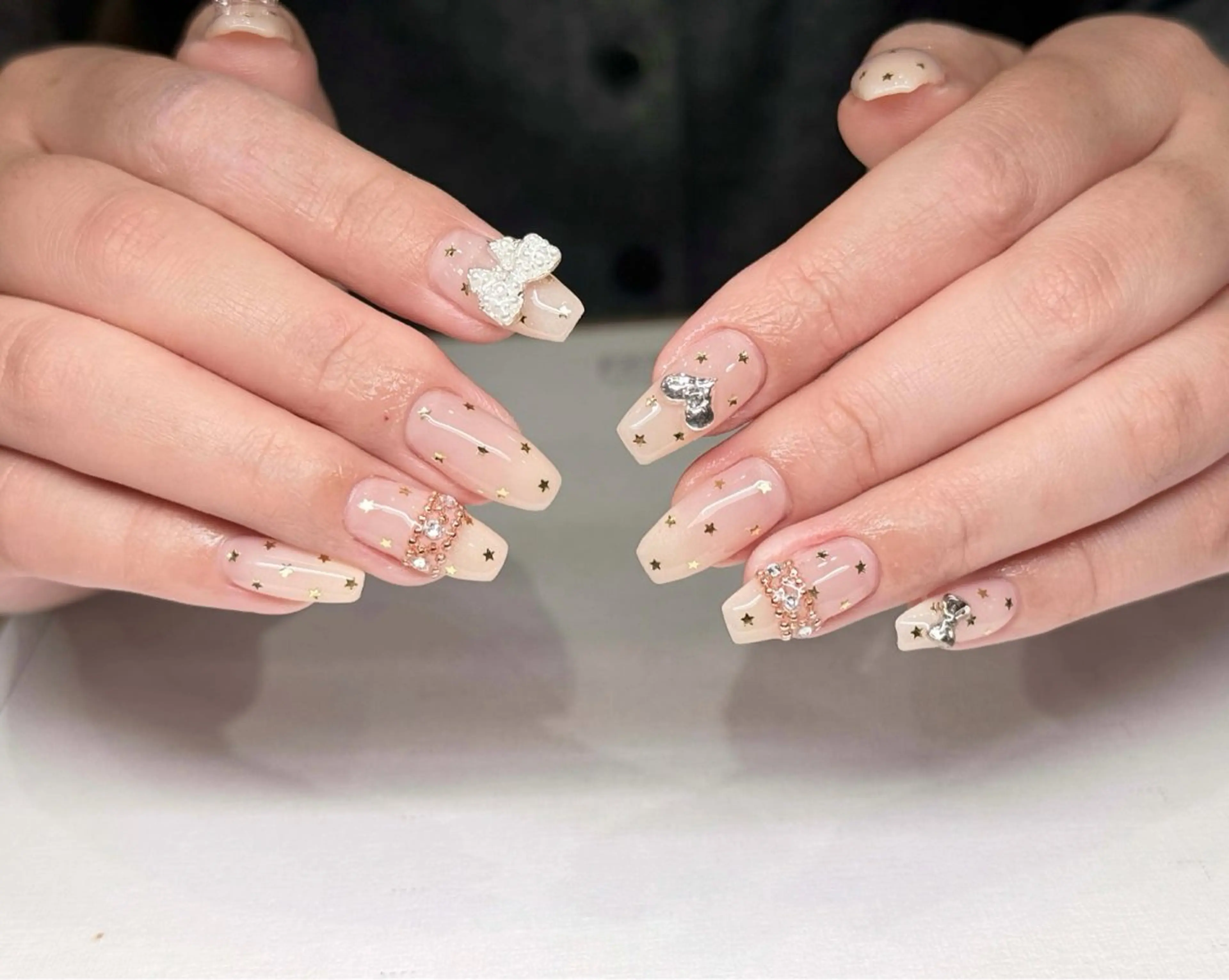 ネイル オーロラネイル ブルー チークネイル フットネイル フレンチネイル ハンドネイル Ema 大塚のネイルデザイン