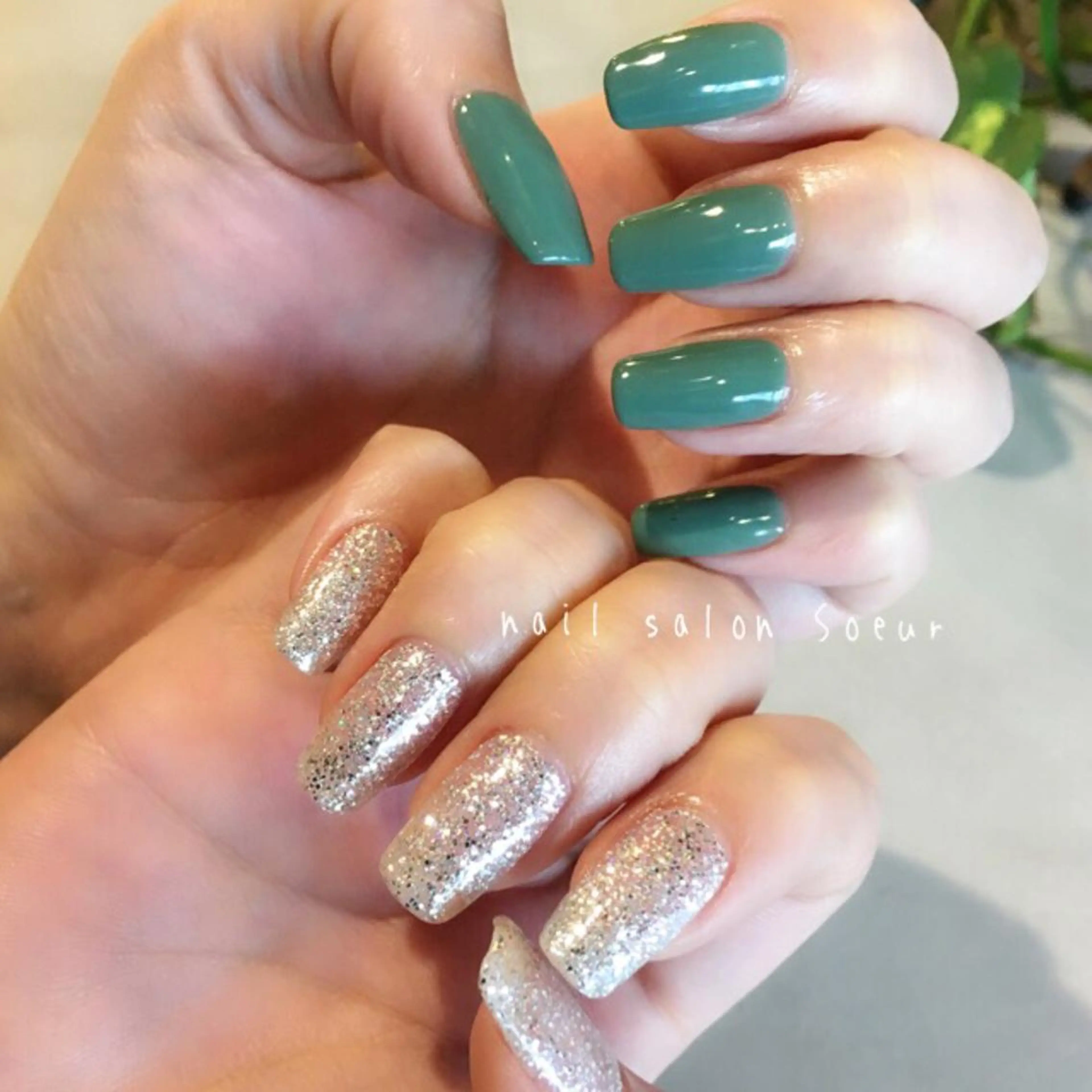 ネイル ジェルネイル グリーン キラキラネイル ラメ(グリッター) ワンカラーネイル nail salon Soeurのネイルデザイン