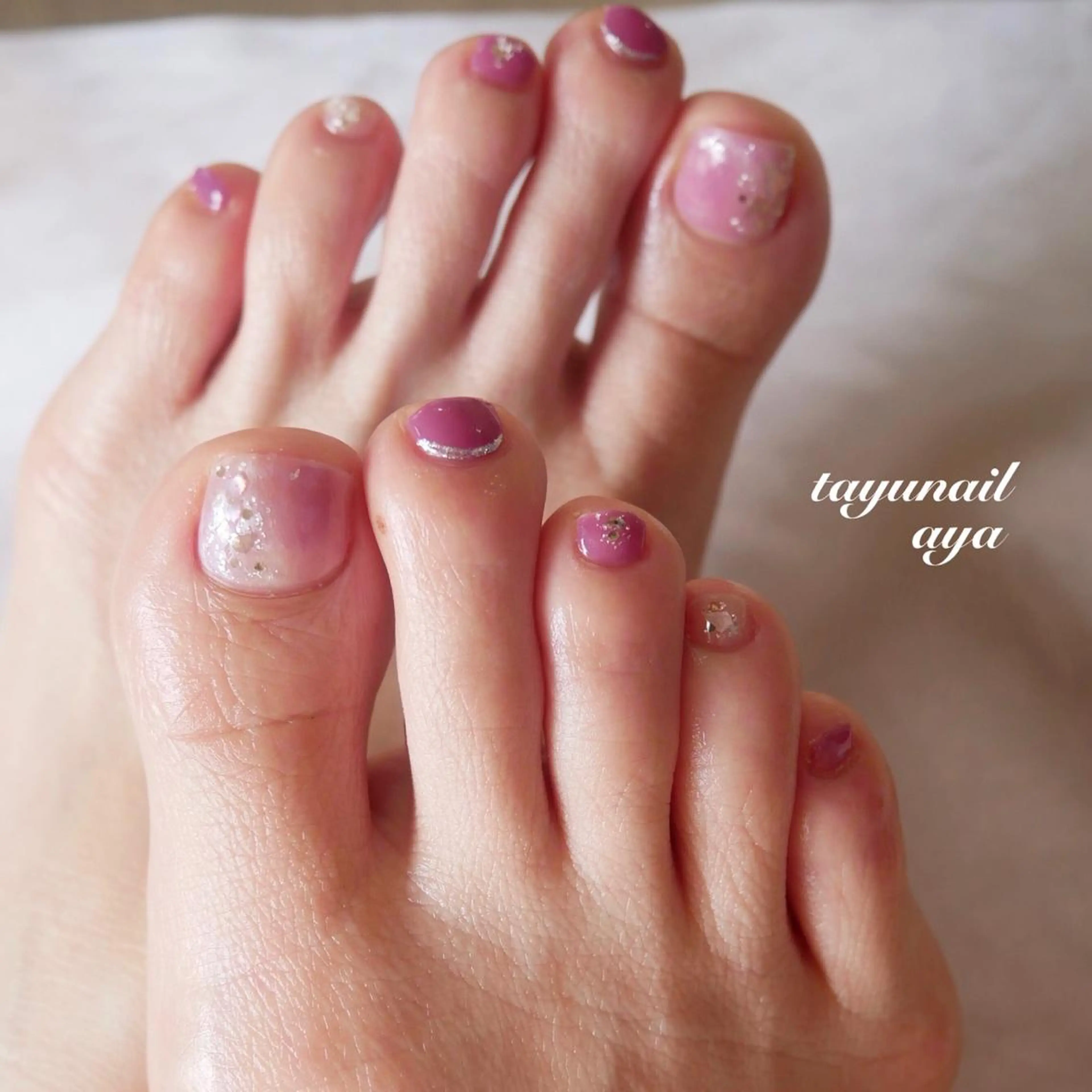 ネイル アートネイル ブルー フットネイル ジェルネイル グラデーション フットネイル ネイルサロン 【たゆnail】のネイルデザイン