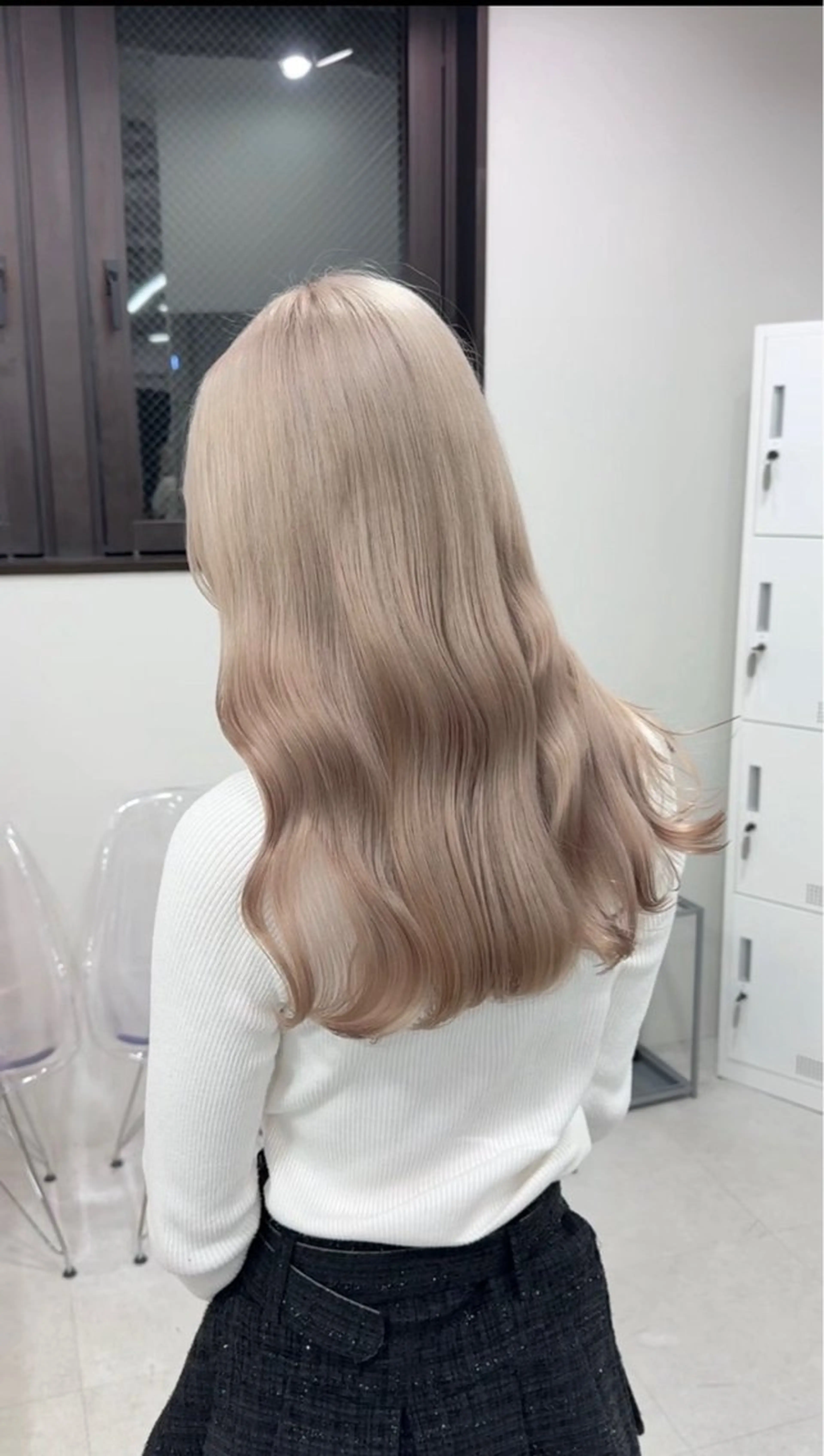 ロング カラー ブリーチ 透明感カラー ハイトーンカラー ヘアカラー ハイトーンカラー💞 くるみ🎀のヘアスタイル
