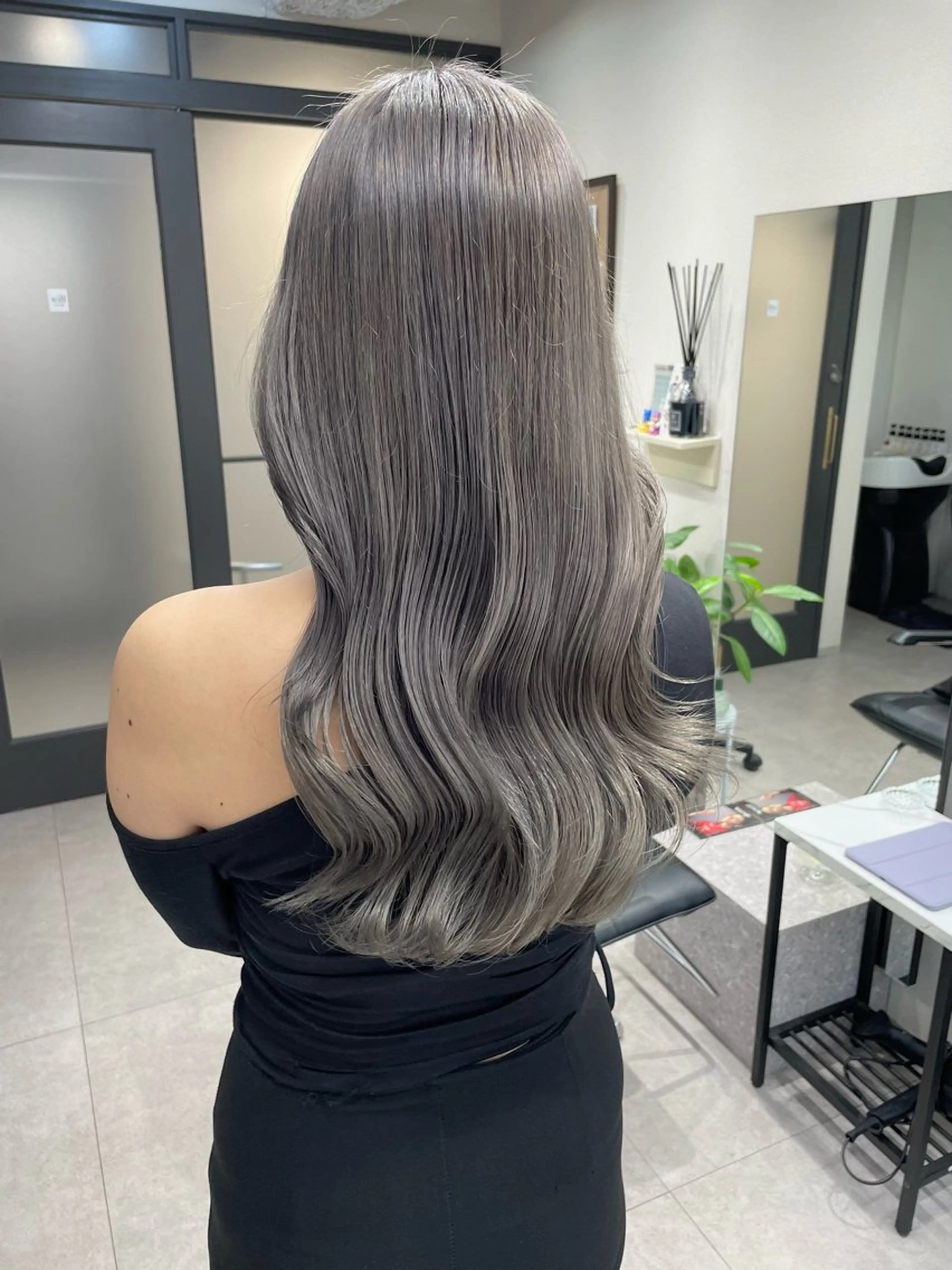 ロング カラー ヘアカラー トリートメント 髪質改善will hairdesignのヘアスタイル