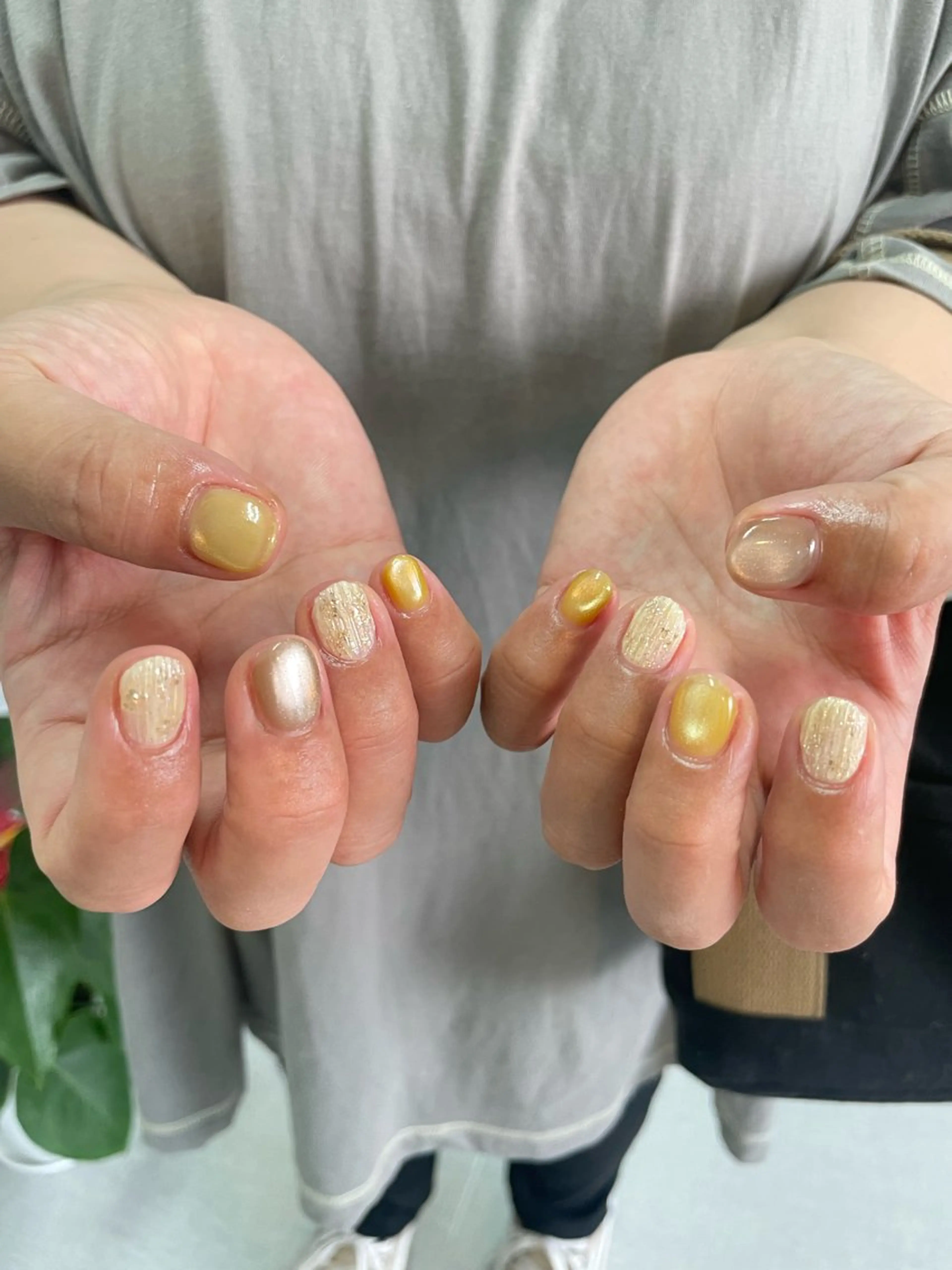 ネイル 黄色 ハンドネイル N° nail_ fuyukaのネイルデザイン