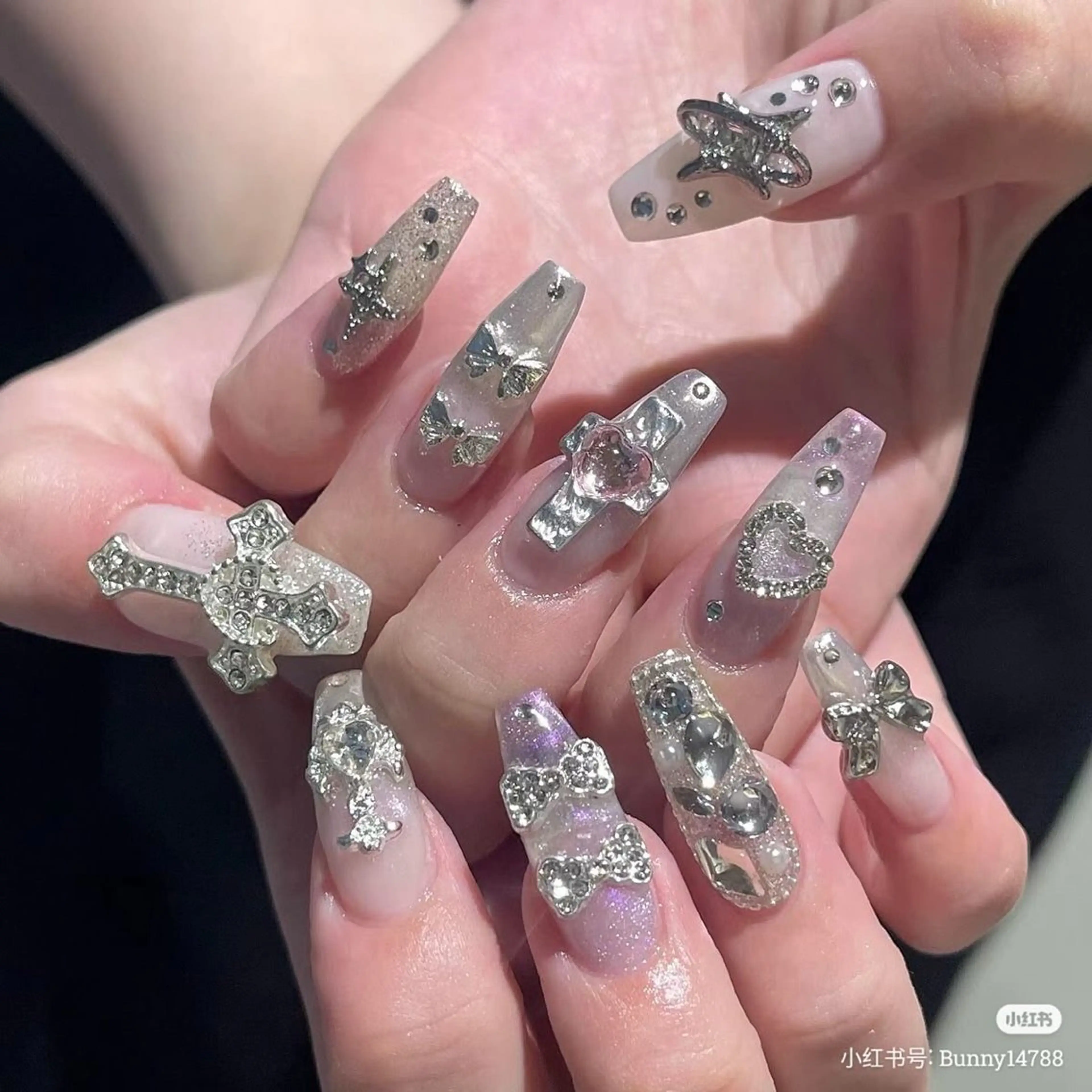 ネイル グラデーション ラメ(グリッター) マグネットネイル ミラーネイル ニュアンスネイル ハンドネイル Lumi de nailsのネイルデザイン