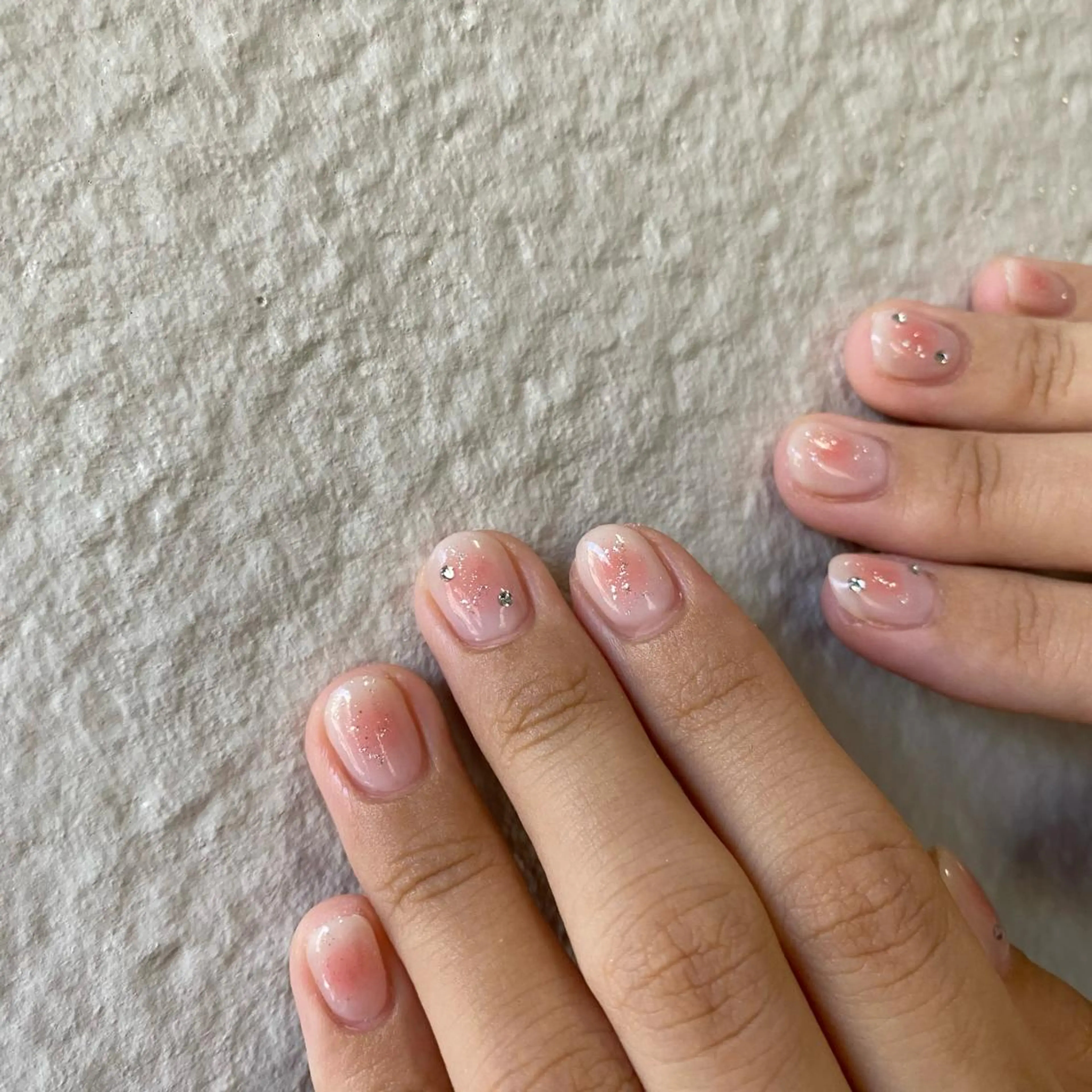 カラー ネイル チークネイル scre as Etelのネイルデザイン