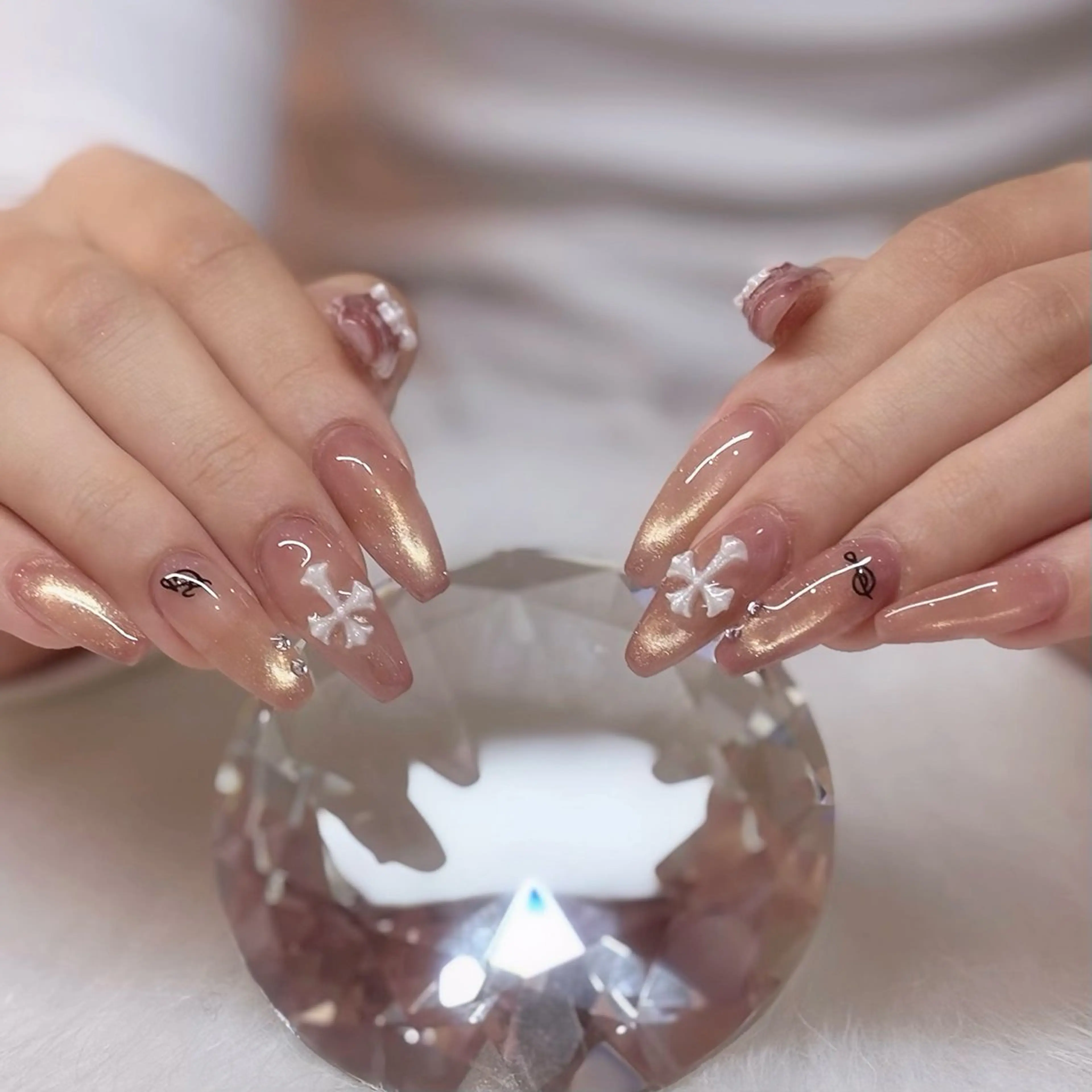 ロング ハンドネイル 透明感/フィルイン/ 亀戸5分ラシュシュのネイルデザイン