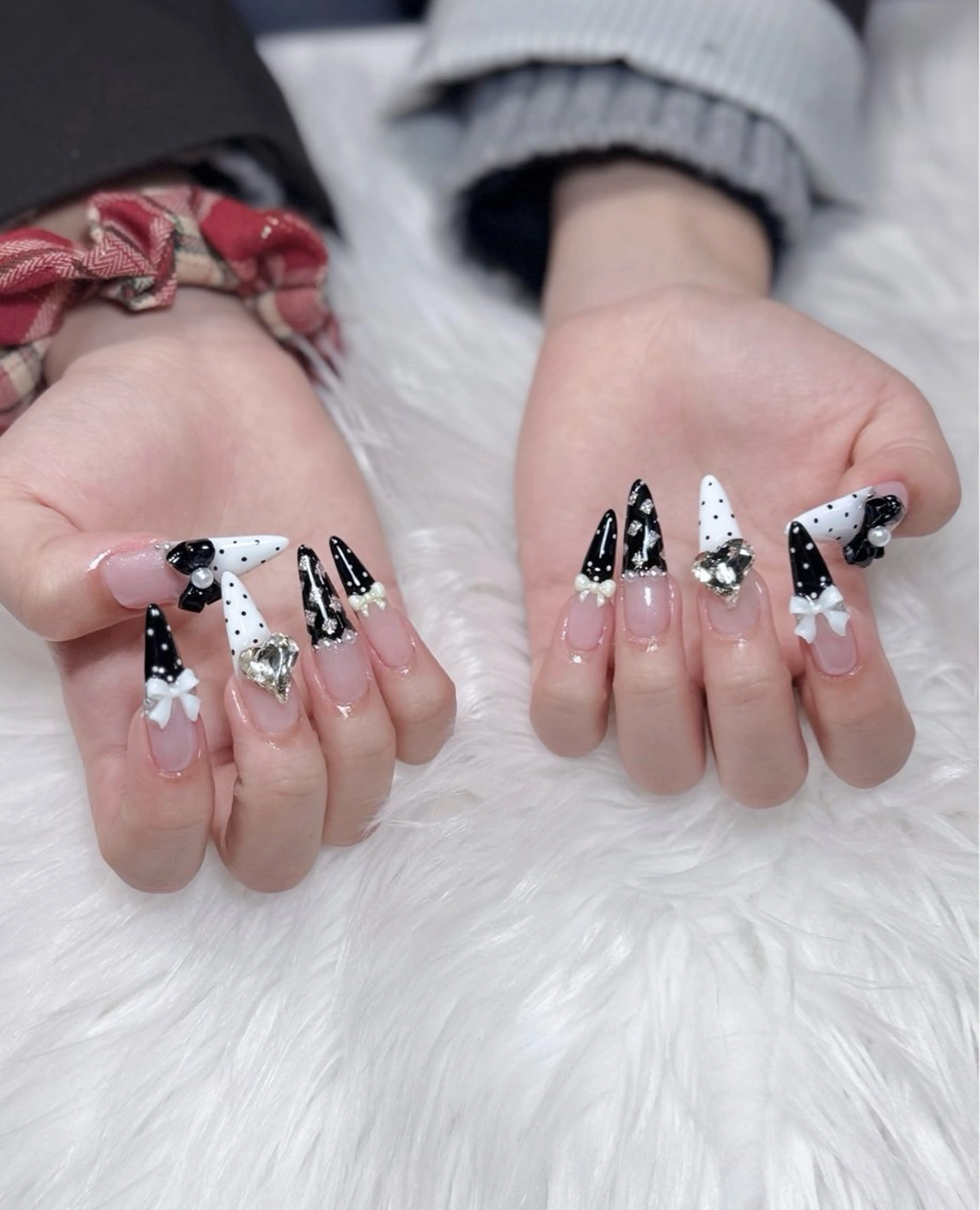 ネイル アートネイル オーロラネイル ジェルネイル 韓国ネイル ロングネイル ハンドネイル Nichi Nailsのネイルデザイン