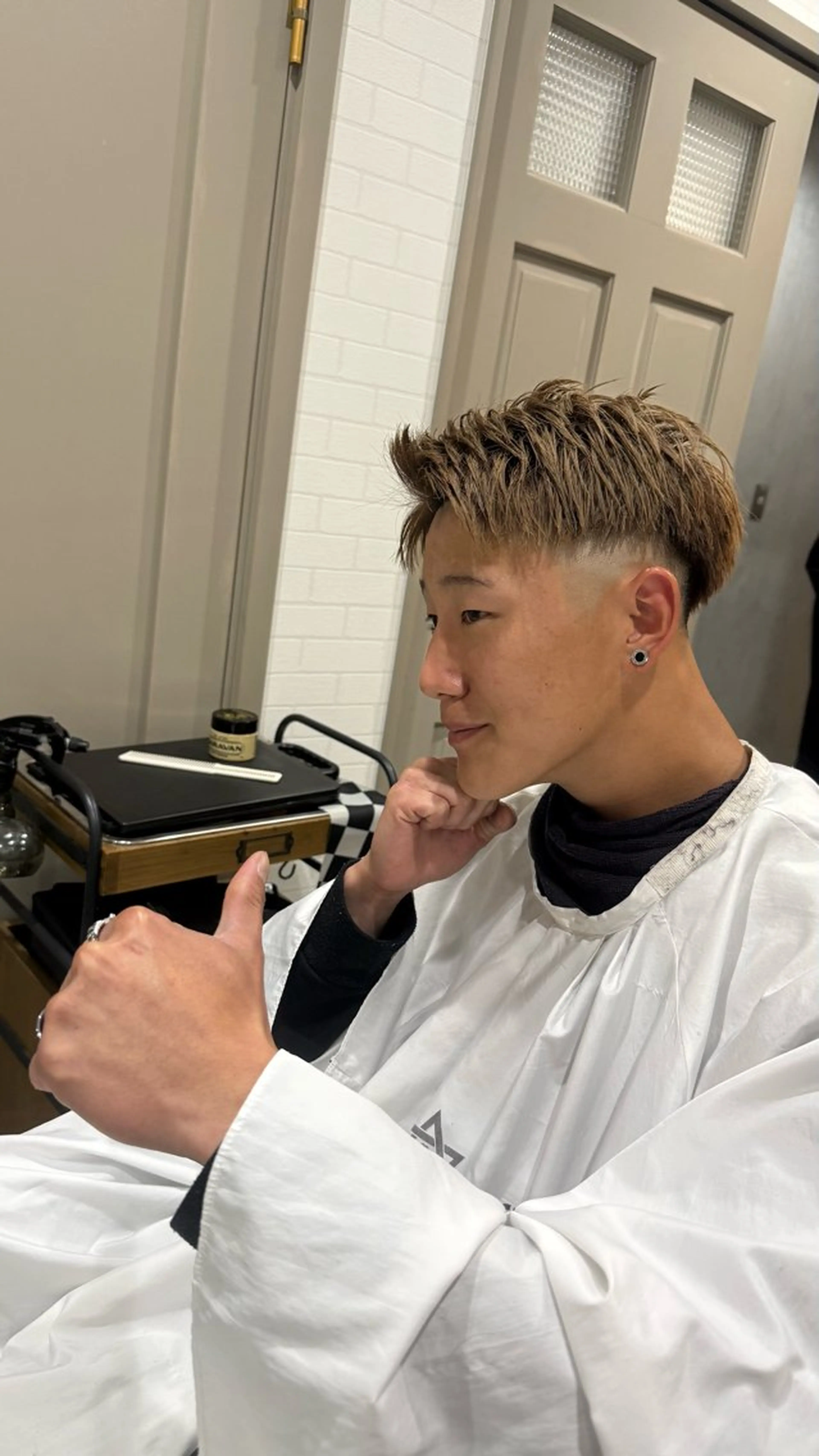 メンズ カット ヘアセット Bernie boyのヘアスタイル