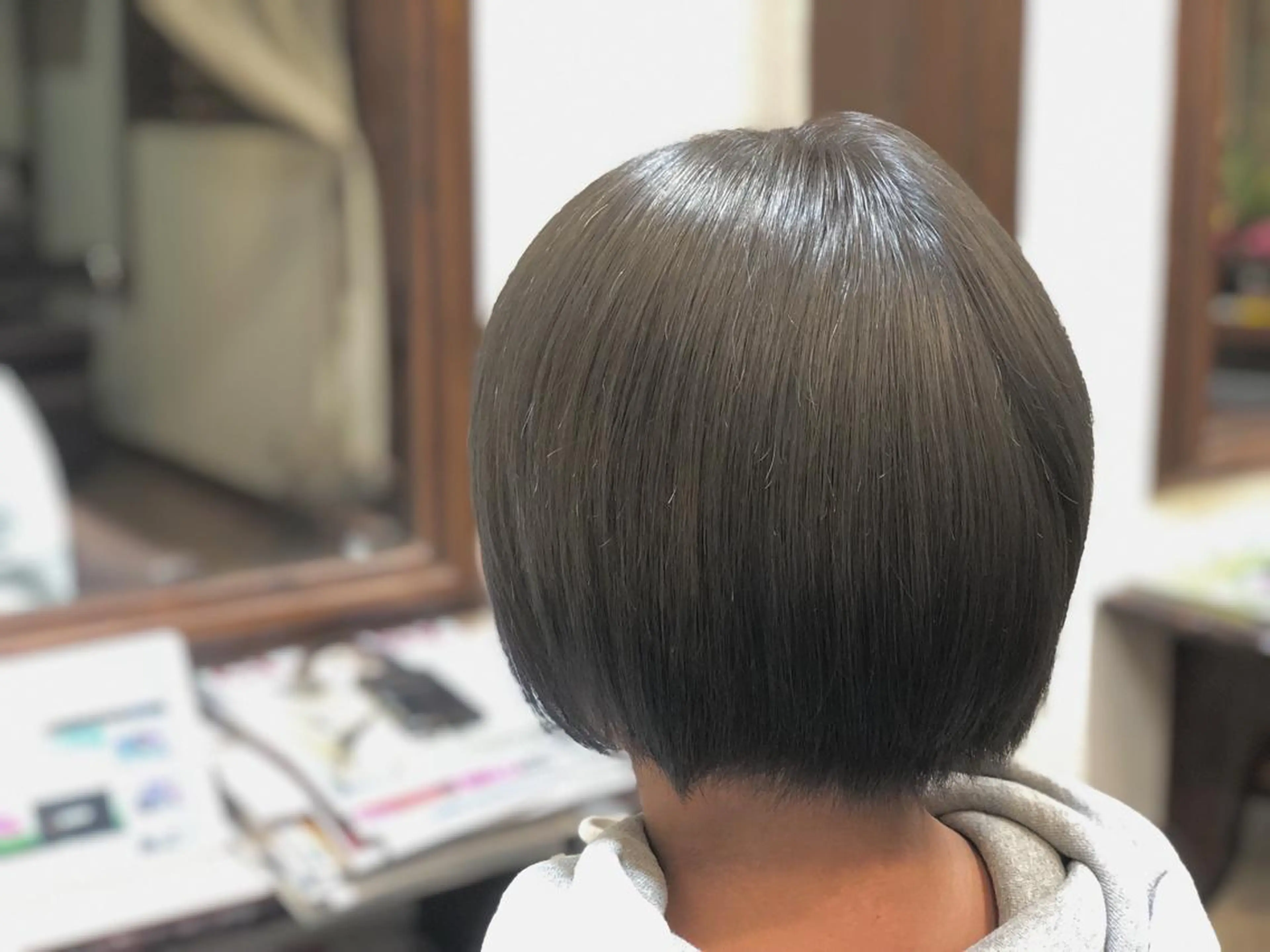 ミディアム カラー グレージュ Snaly カラー特化ページのヘアスタイル