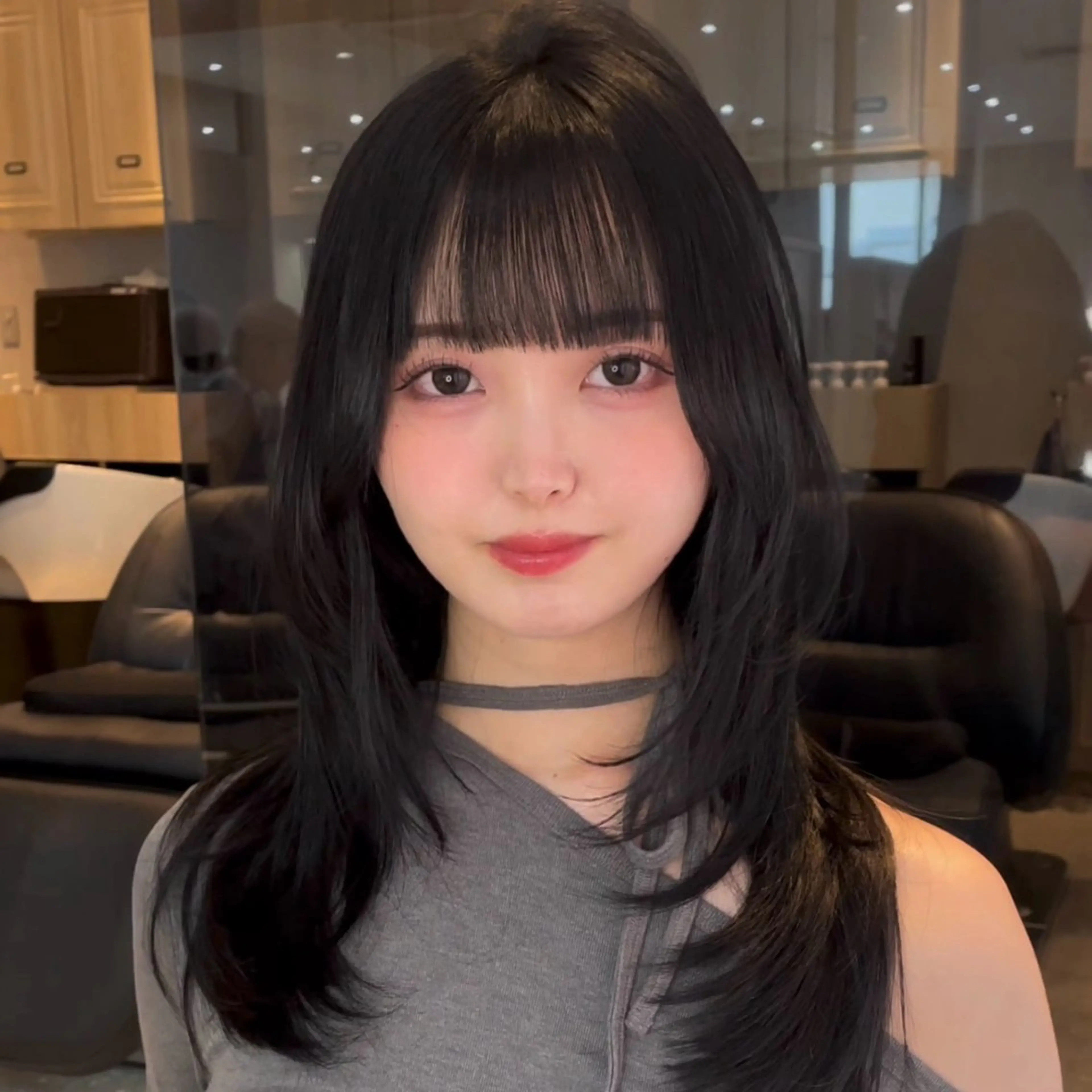 セミロング ケアカラー ハッシュカット 髪質改善 韓国風ヘア レイヤーカット カット ヘアカラー トリートメント ヘッドスパ ヘアセット ハッシュカット🖤✨ 顔周り/韓国ヘアのヘアスタイル