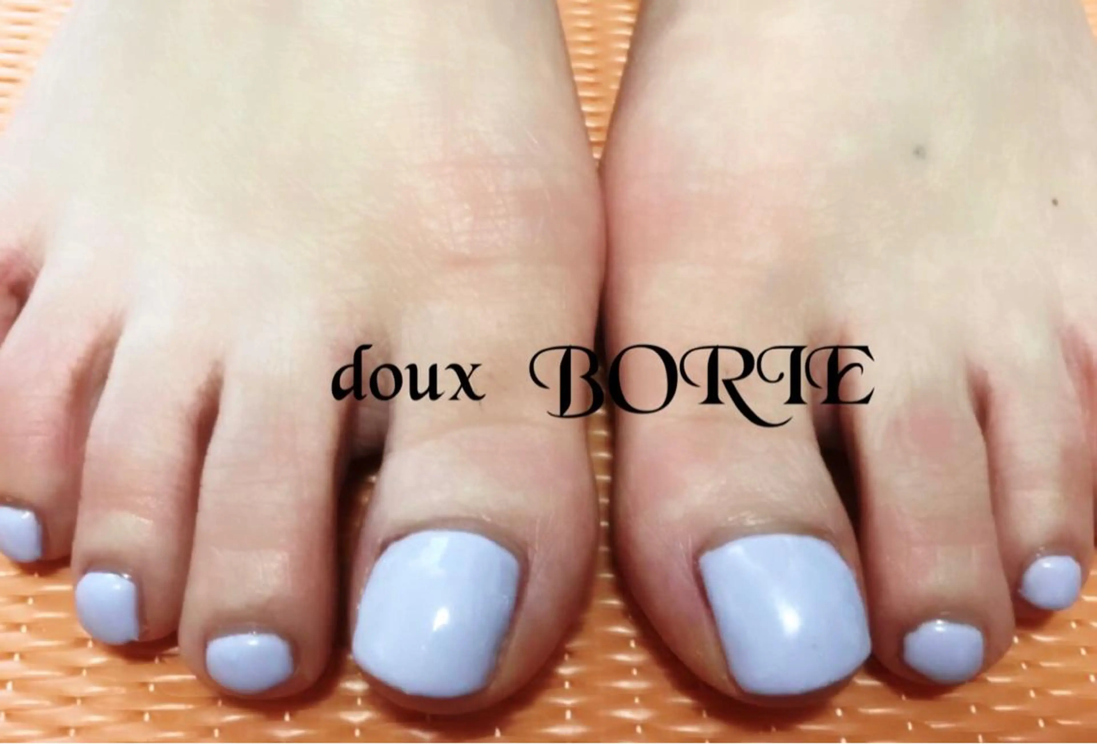 ネイル doux BORIEのネイルデザイン