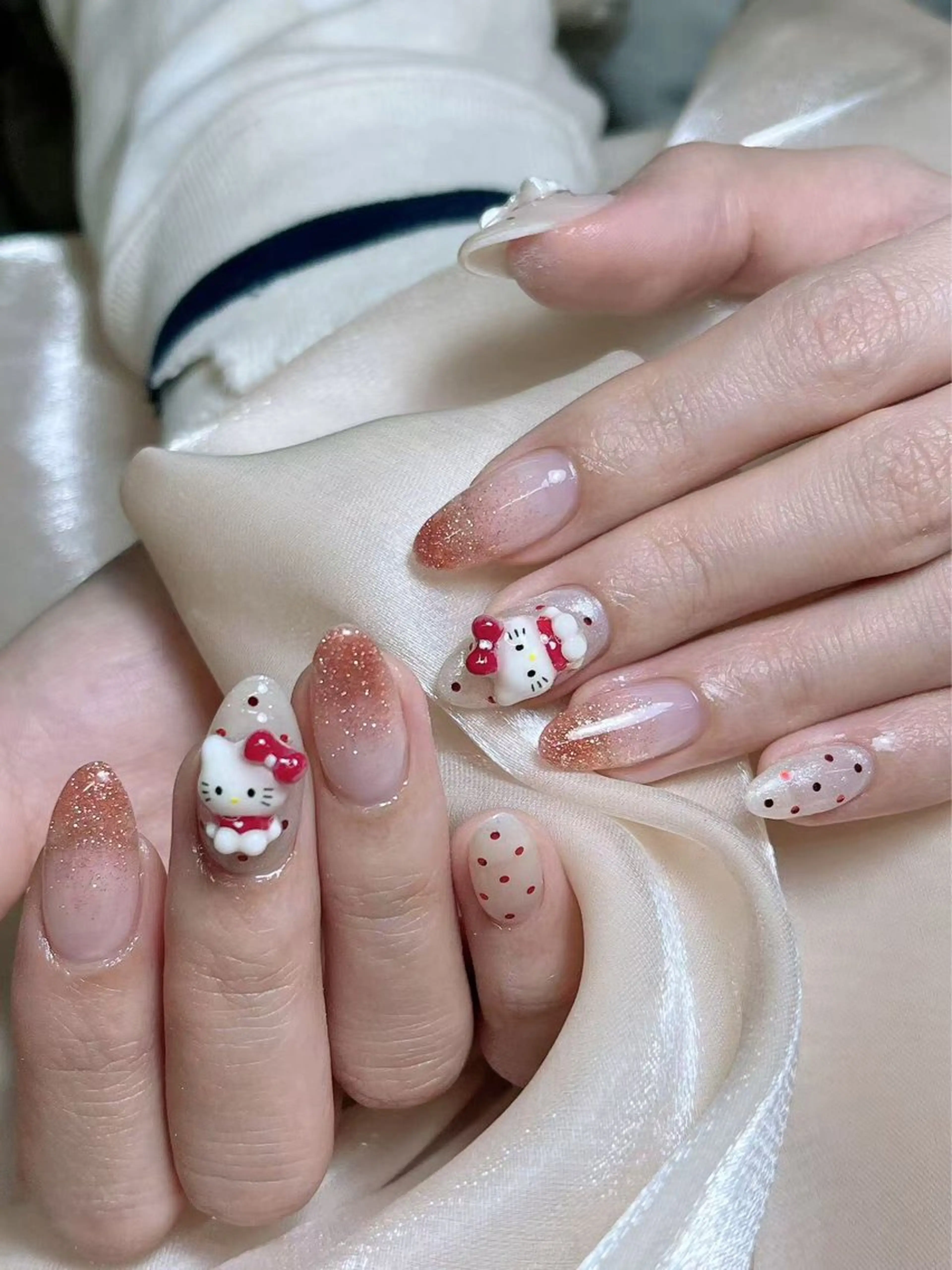 ネイル ハンドネイル LR.ONE ヨウのネイルデザイン