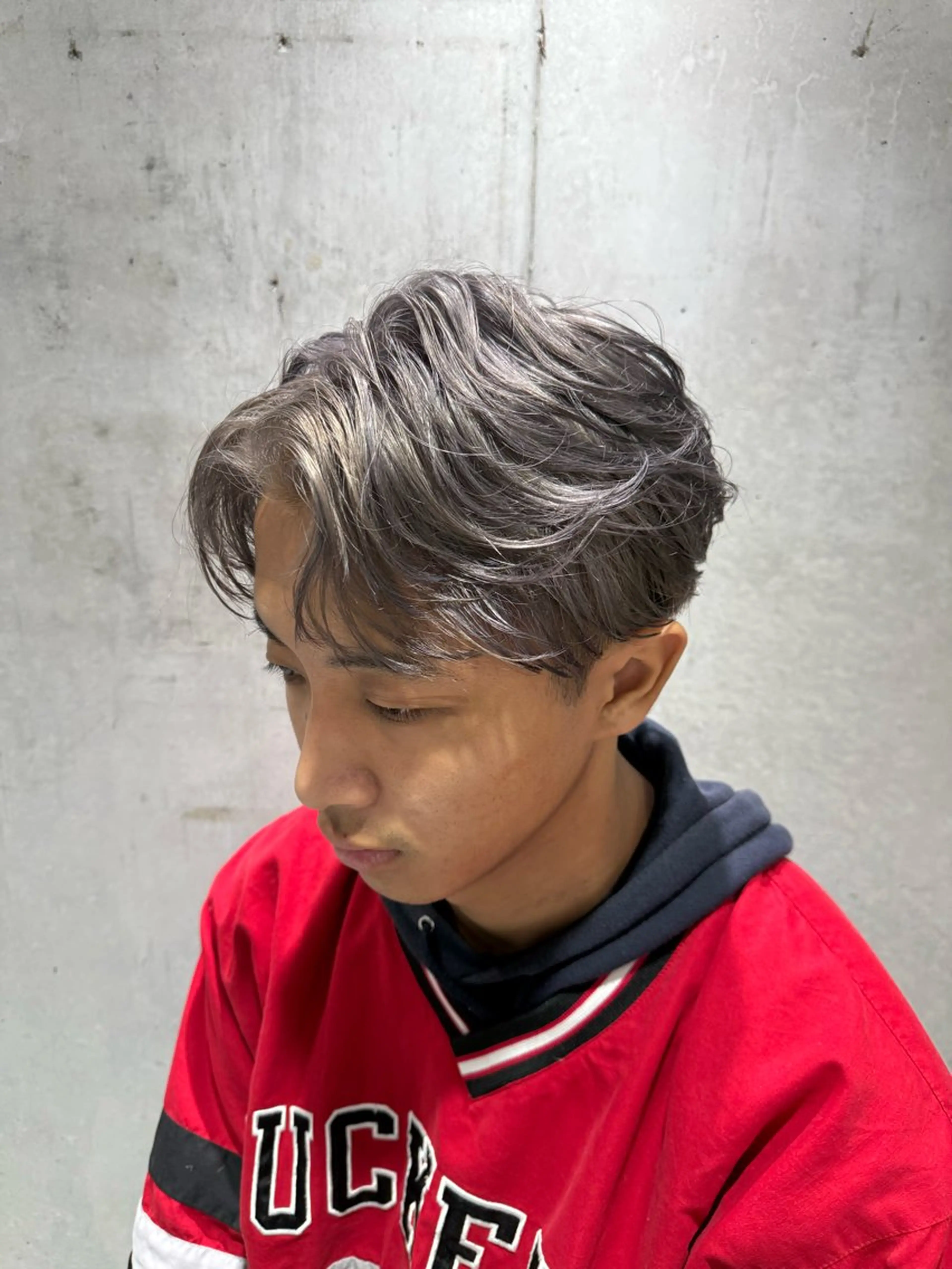 メンズ センターパート ダウンパーマ フェードカット フェザーパーマ カルマパーマ カット ヘアカラー 布施メンズ特化美容師 秋山　涼のヘアスタイル