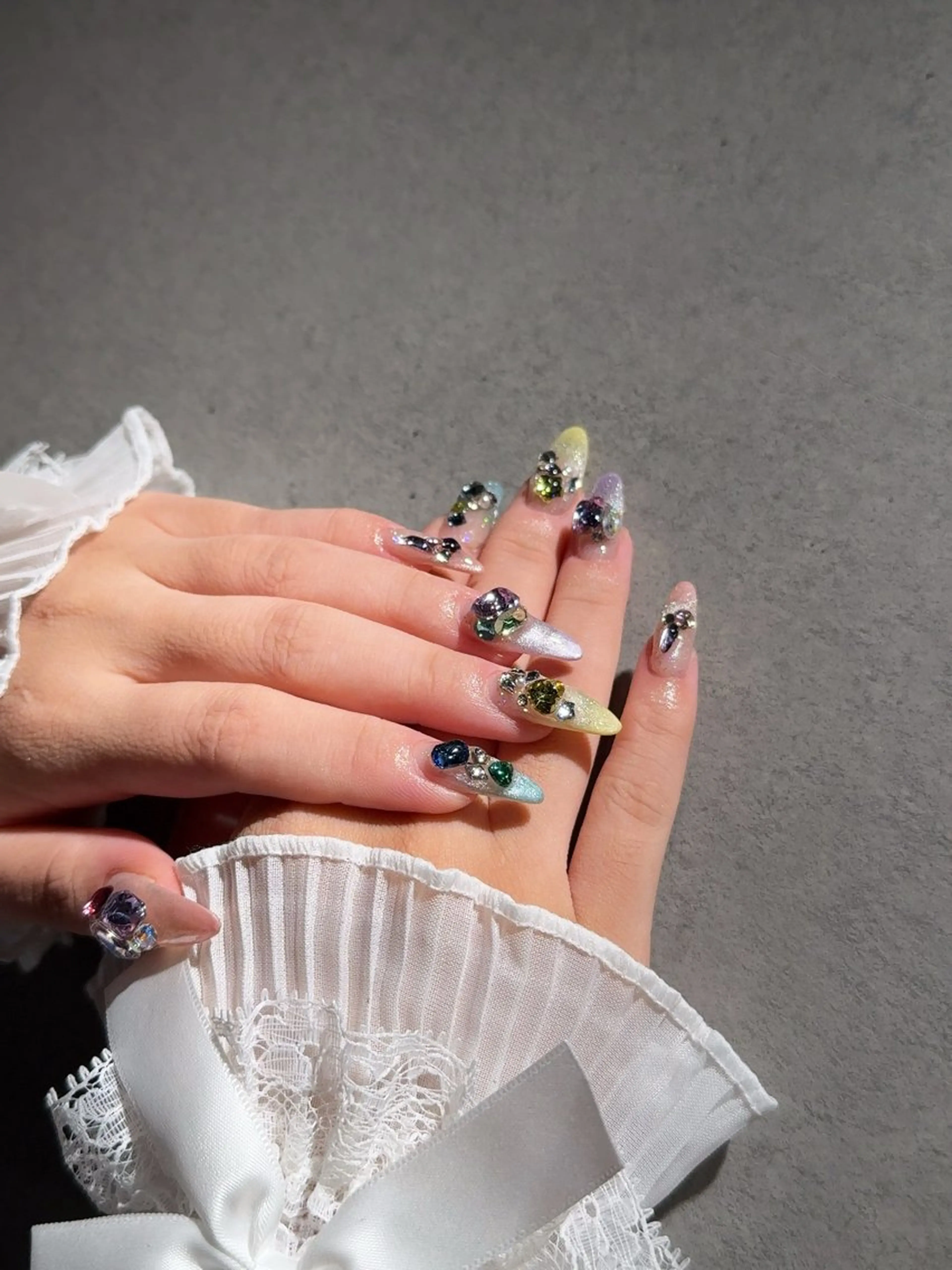 ネイル I-nailロング /ワンホン/キラキラのネイルデザイン