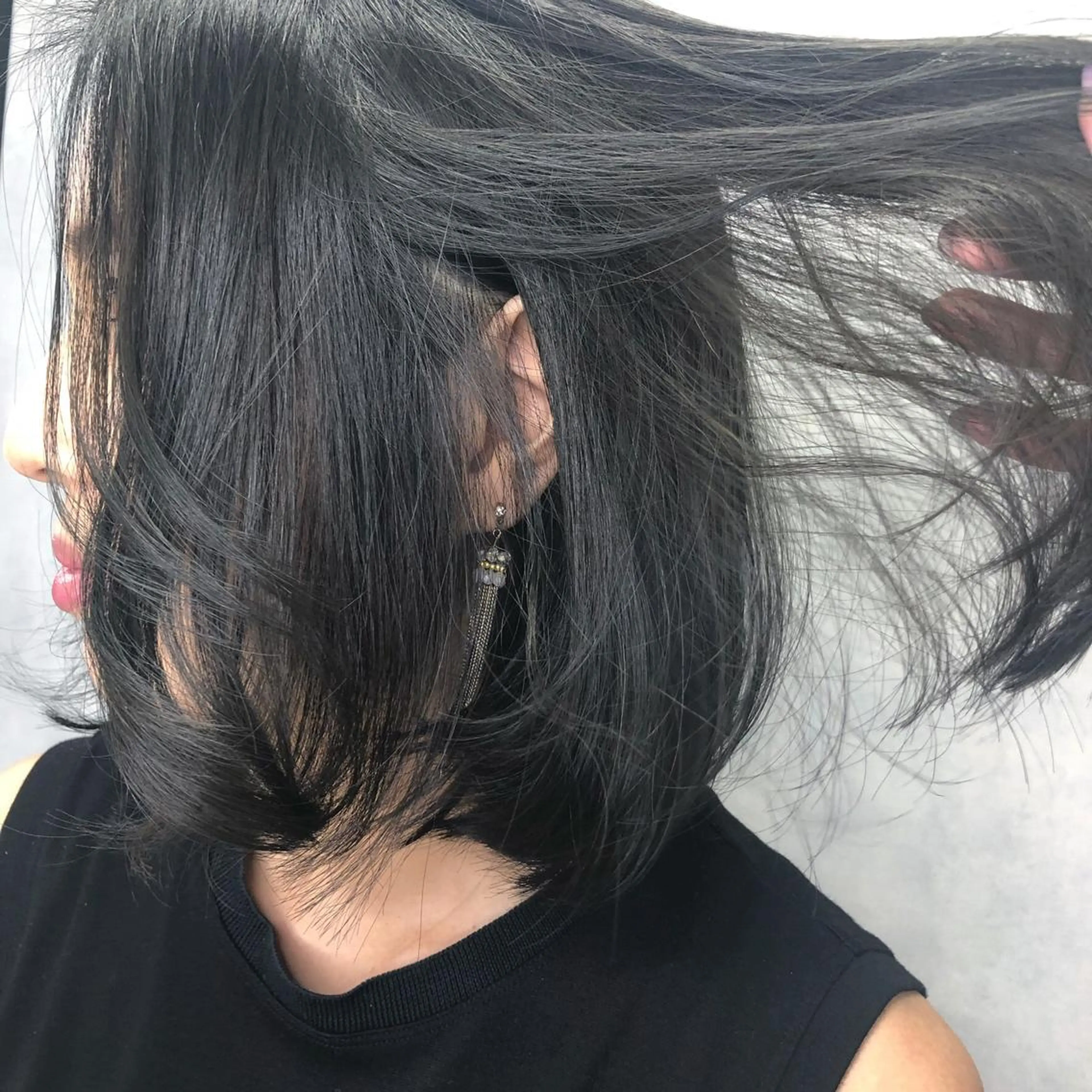 ミディアム カラー アディクシーカラー グレージュ ORIKA 美容室のヘアスタイル