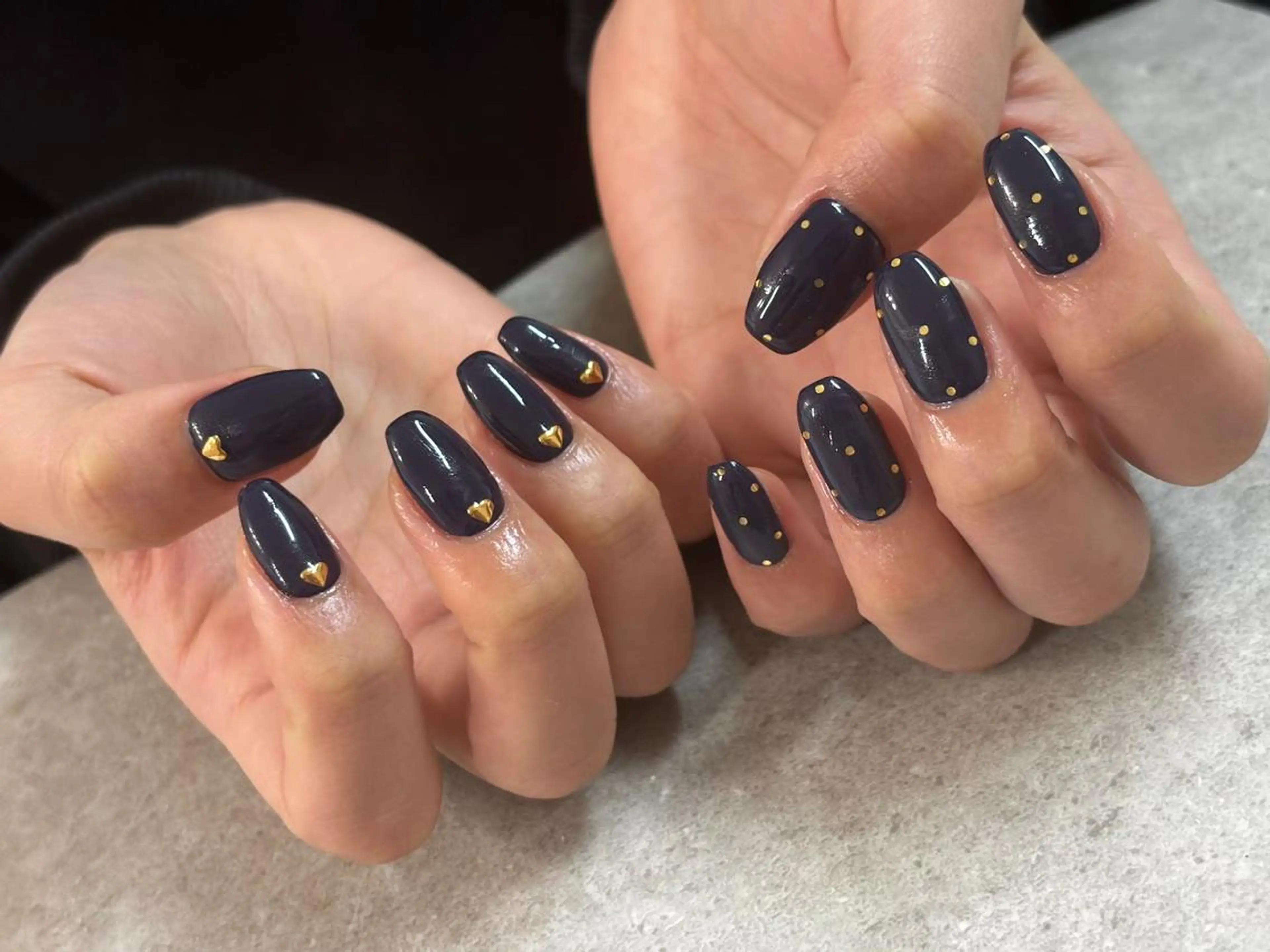 ネイル アートネイル フラッシュネイル フレンチネイル マグネットネイル Allma Nailのネイルデザイン