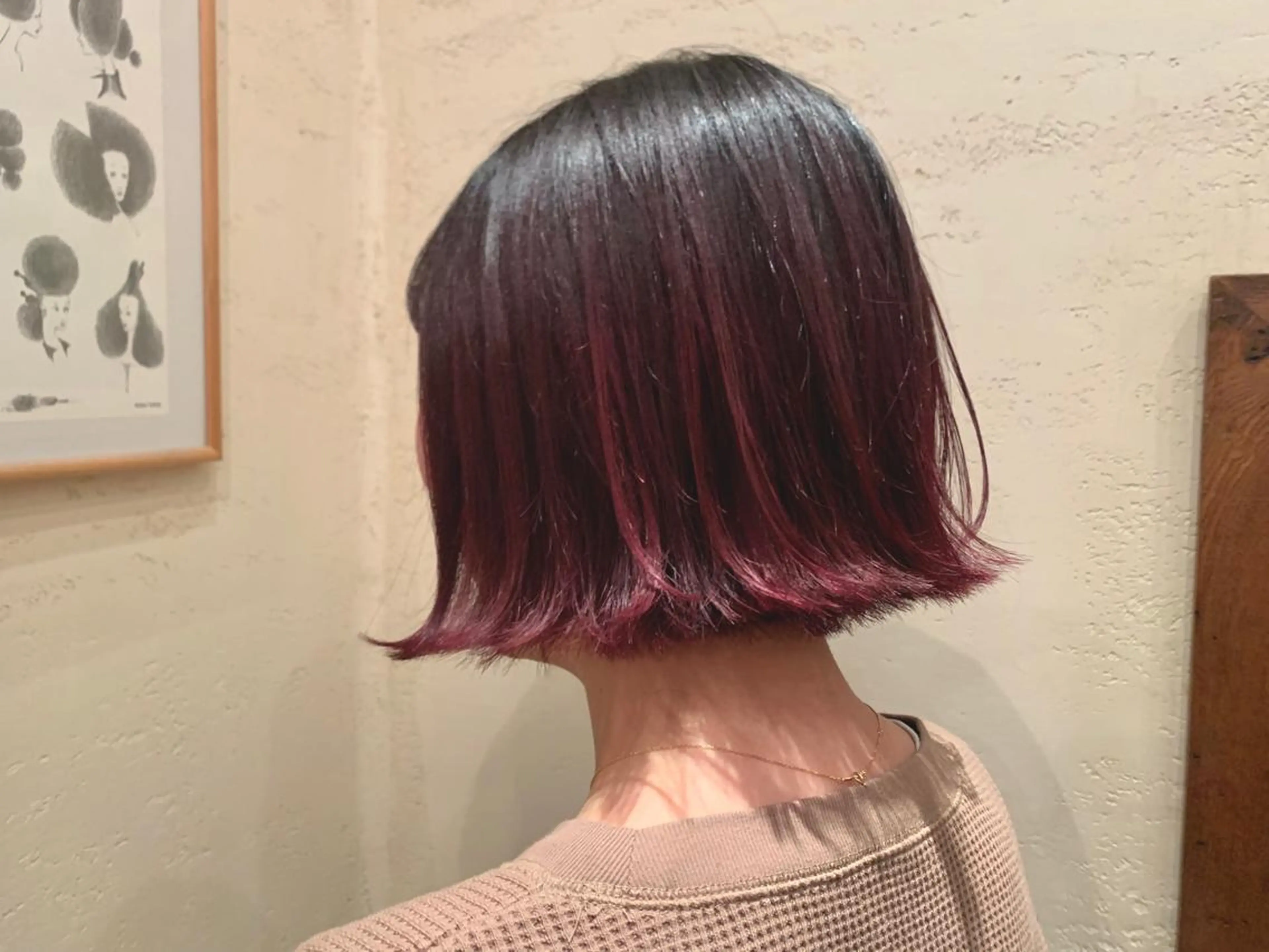 ショート カラー グラデーションカラー ハイライトカラー ハイライト 加茂 しのぶのヘアスタイル