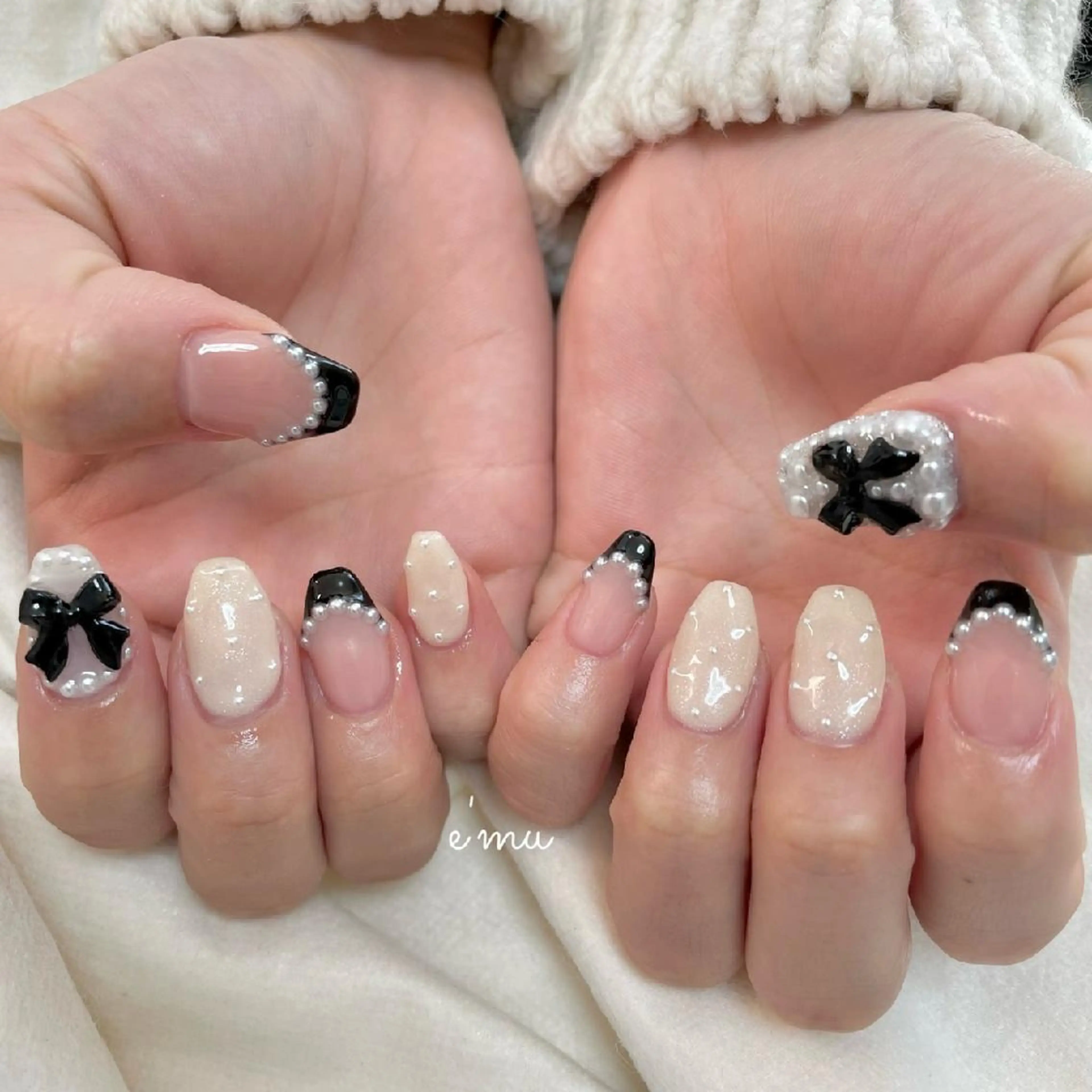 ネイル フレンチネイル ガーリー リボン nail salon e'mu💐のネイルデザイン