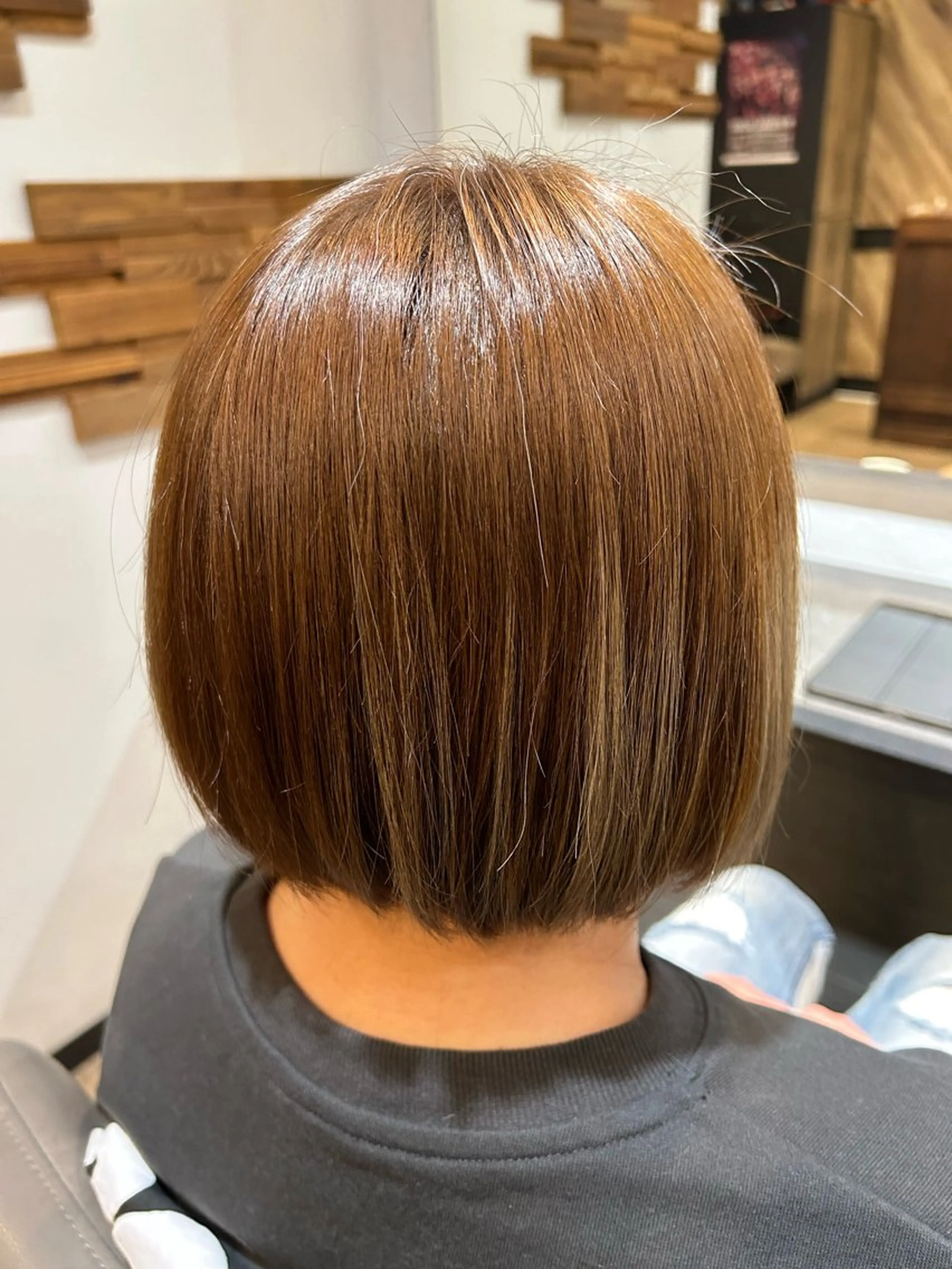 ミディアム 小谷 志月のヘアスタイル