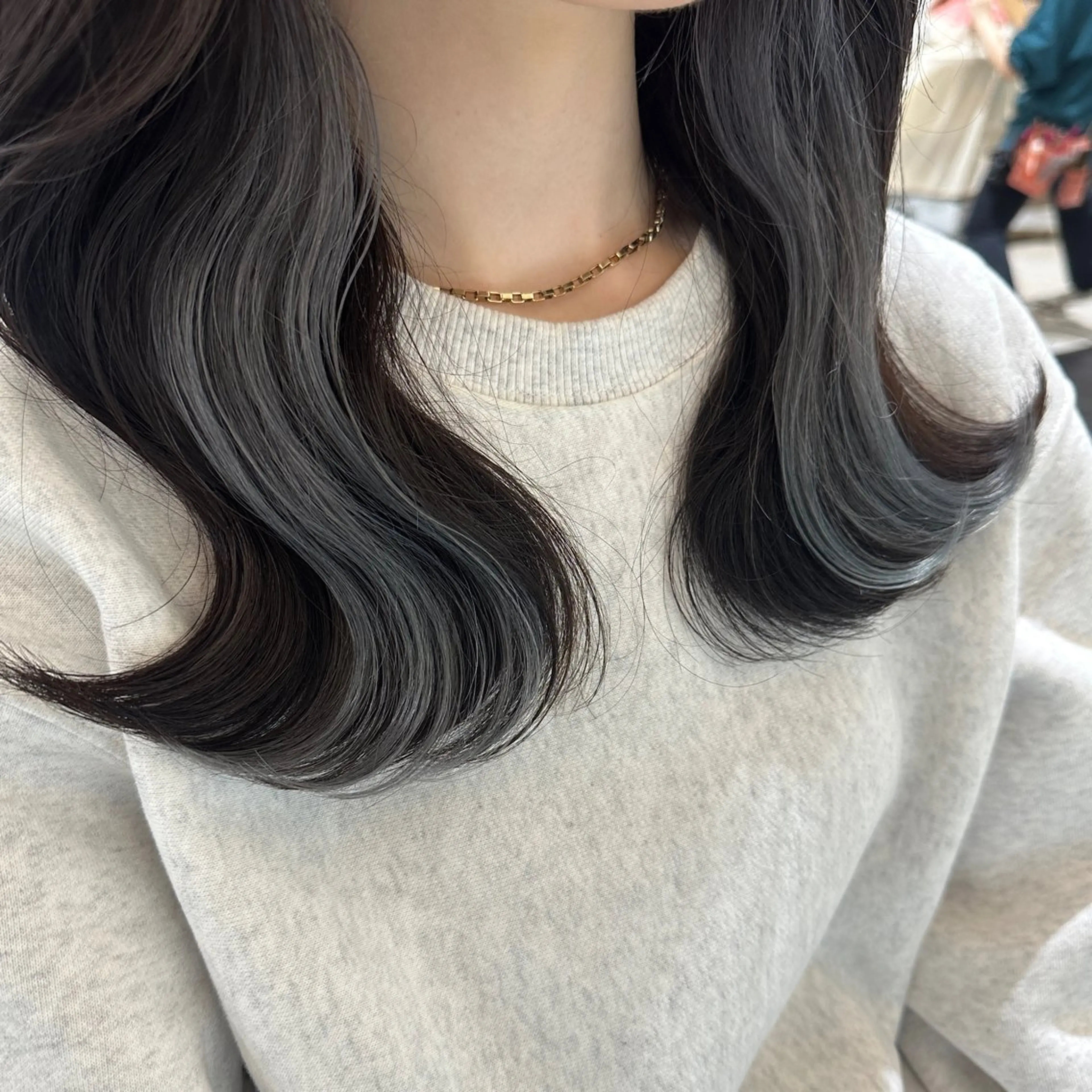 ロング カラー ダークグレー インナーカラー シルバー 🌷レイヤーカット/ 透明感カラー🌷増田のヘアスタイル