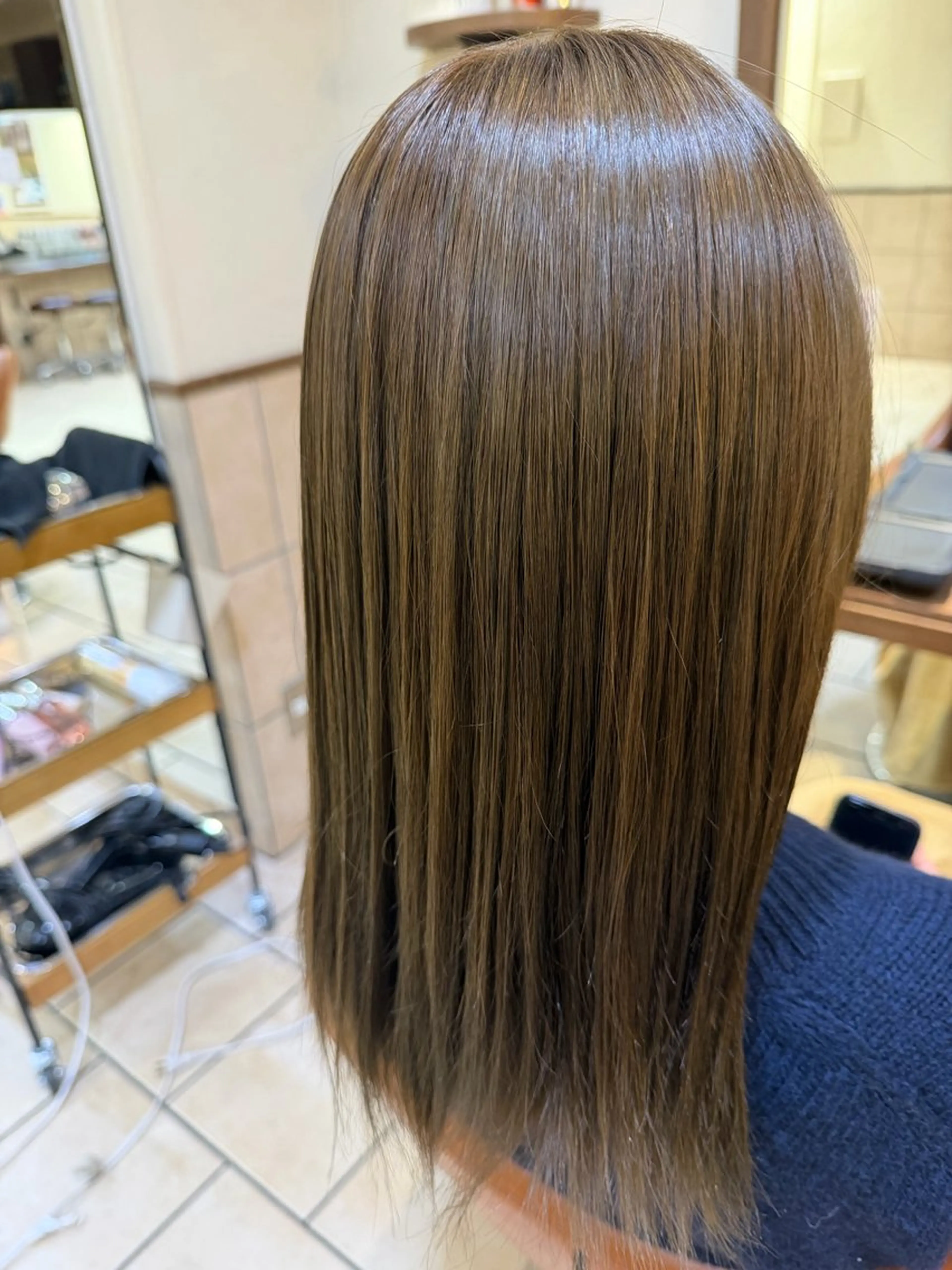 セミロング カラー ヘアカラー トリートメント 井上 琉菜のヘアスタイル