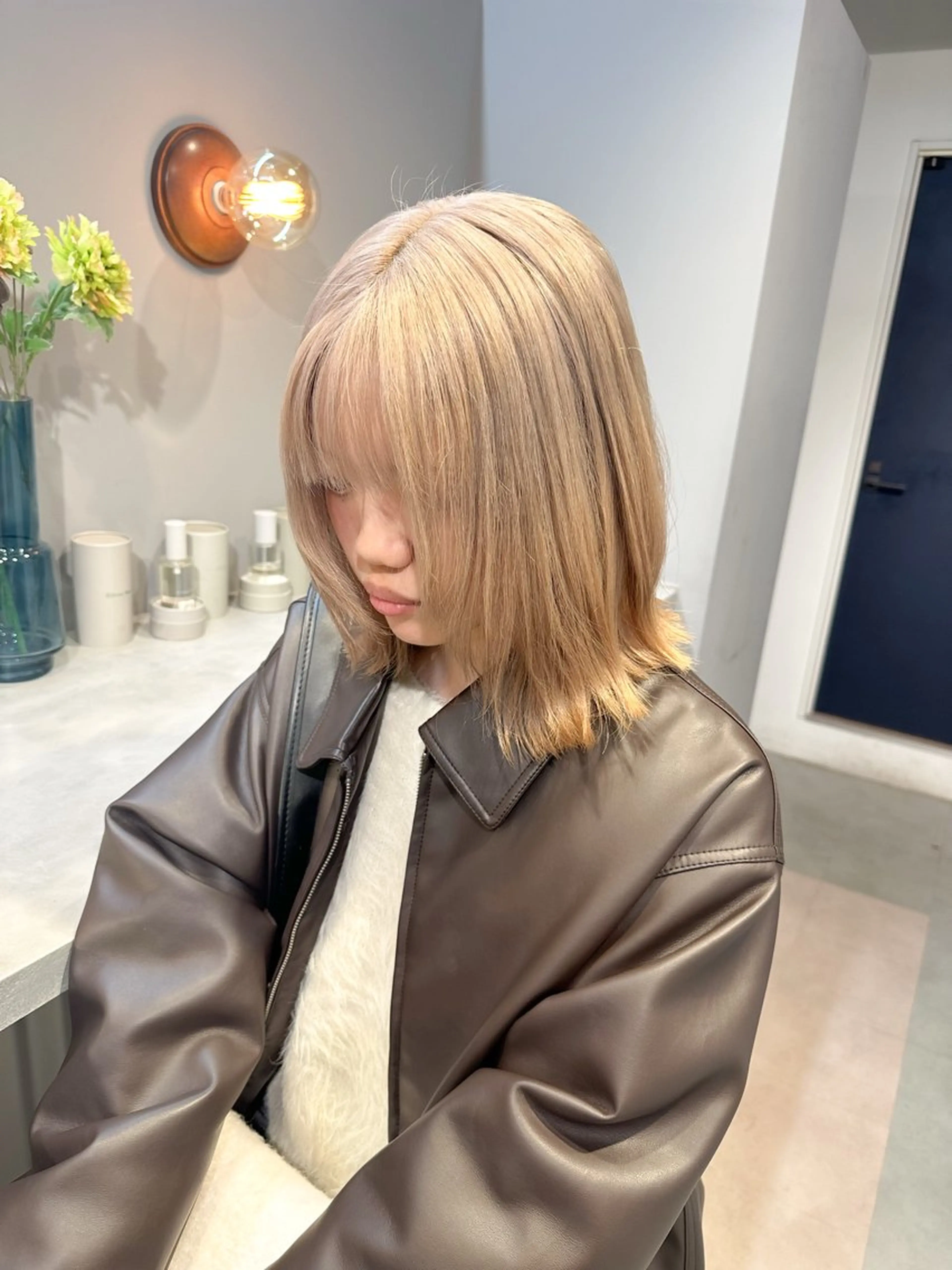 ミディアム カラー ヘアカラー トリートメント 💖ハイライト/ハイ トーン💖MIKIのヘアスタイル