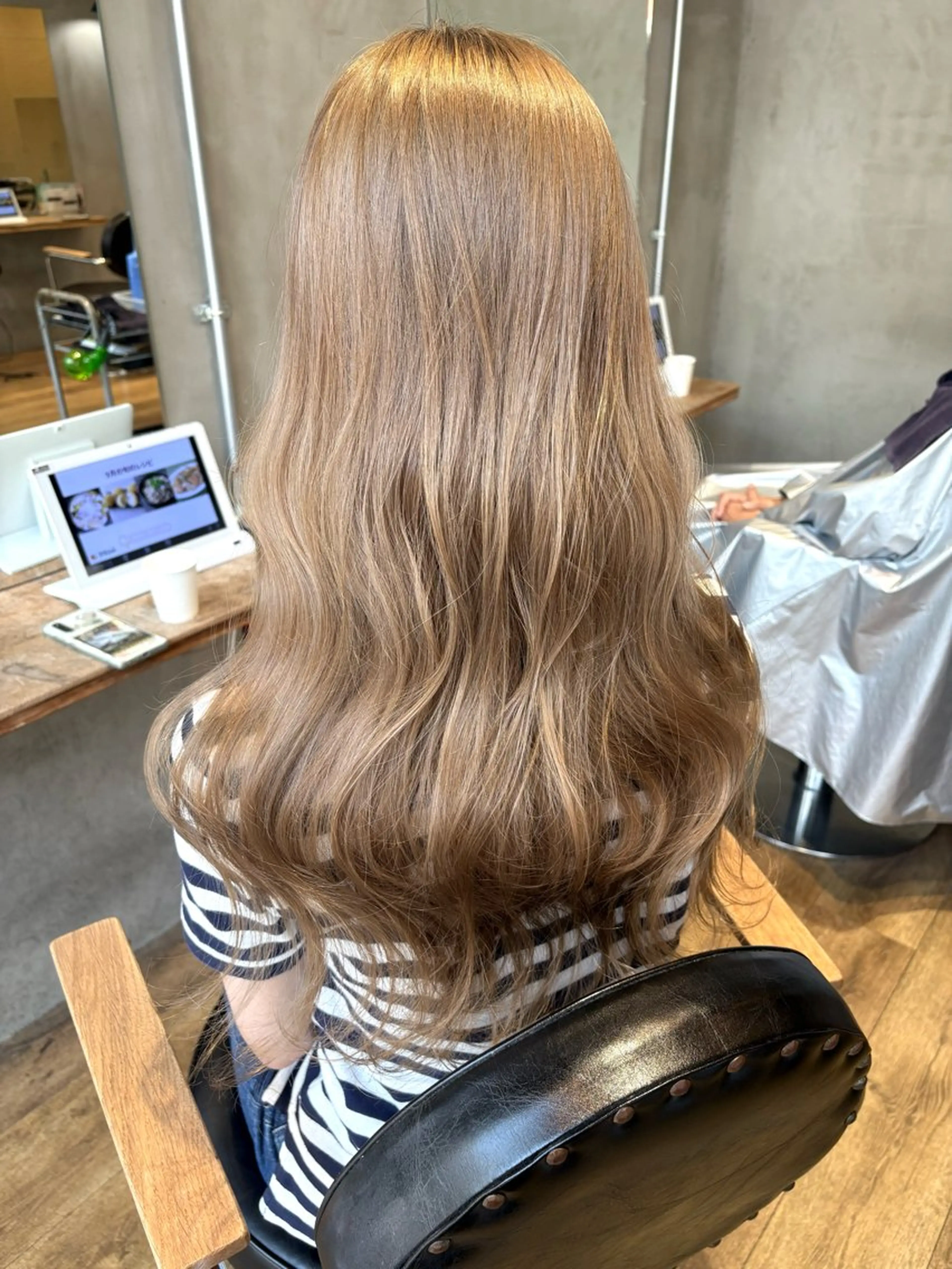 ロング カット ヘアカラー 井上 麻帆のヘアスタイル